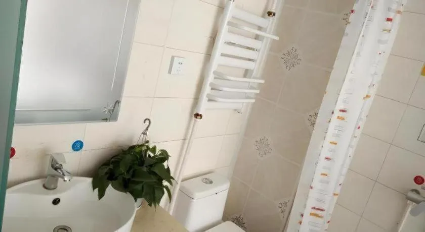 Shell Hotel Taiyuan South Railway Station New Southeast Bus Station