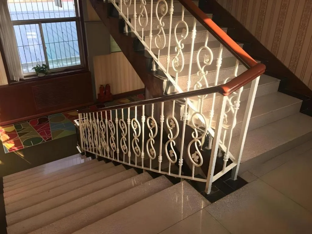 Shell Hotel Taiyuan South Railway Station New Southeast Bus Station