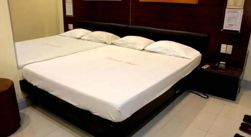 Bed in Bermuda Hotel