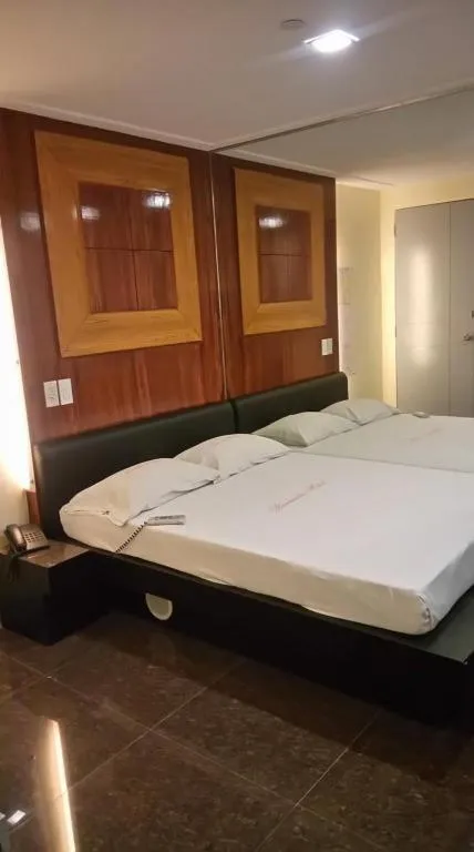 Bed in Bermuda Hotel