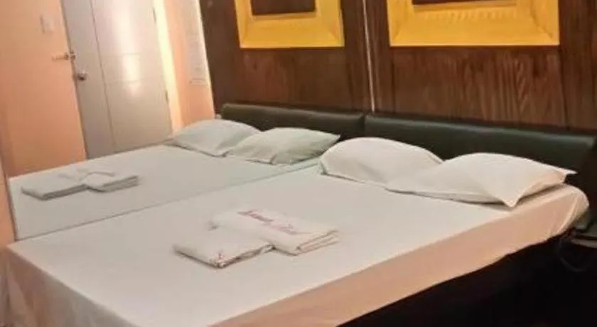 Bed in Bermuda Hotel