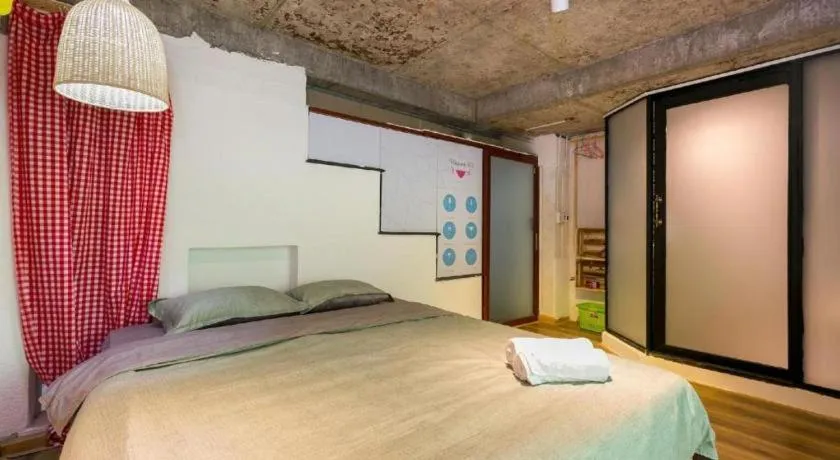 Bed in 1991 HOME SAI GON