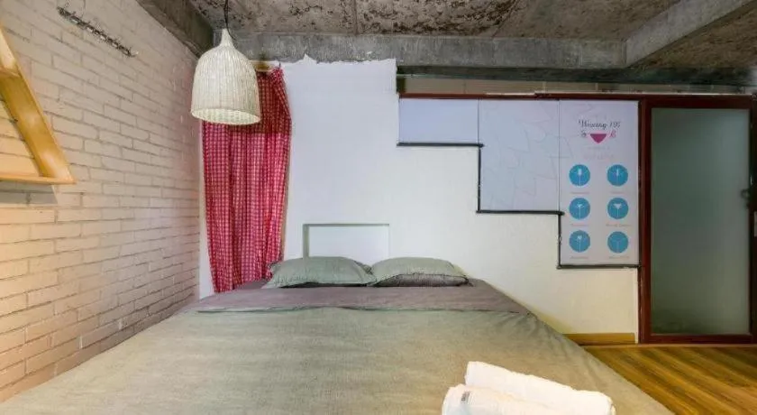 Bed in 1991 HOME SAI GON