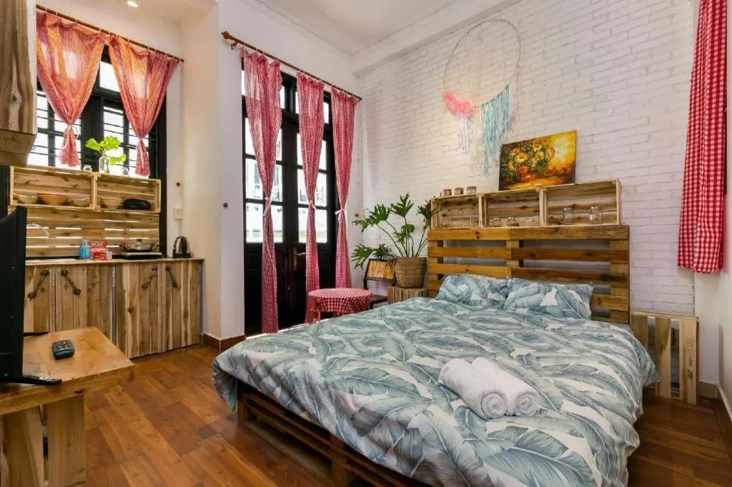 Bed in 1991 HOME SAI GON