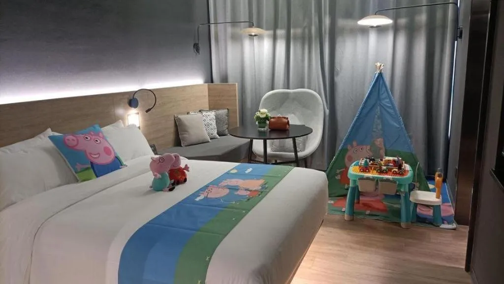 Bed in Opus Hotel Jiangmen