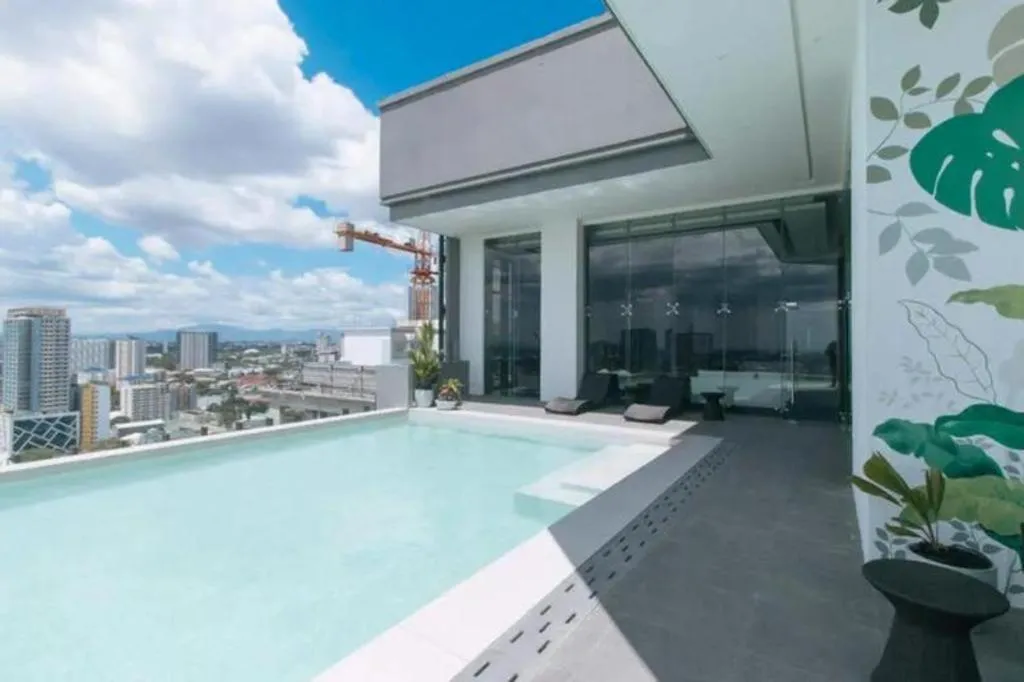 Hotel Amarah and Aiome