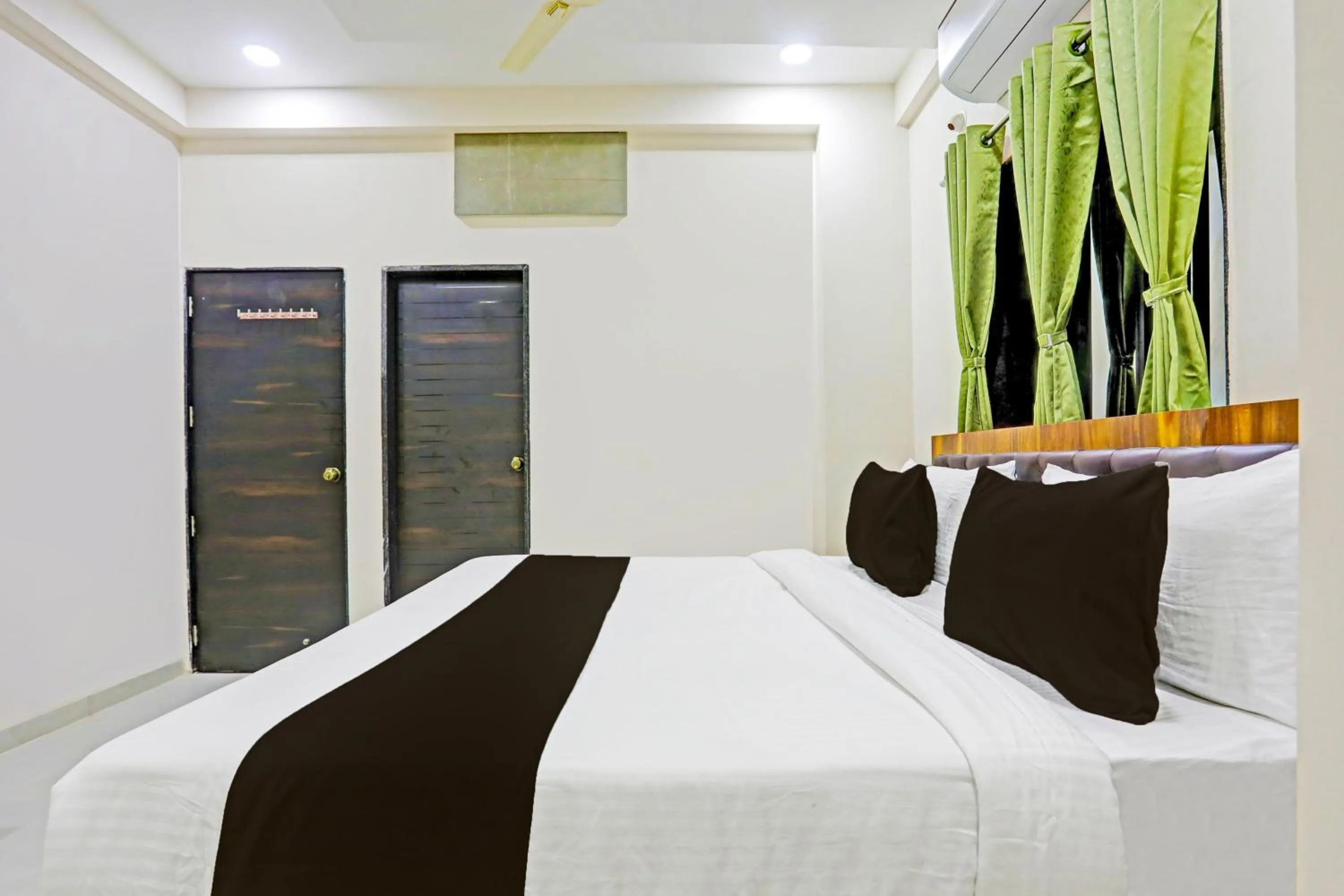 Bedroom in Hotel O Pritesh Onyx