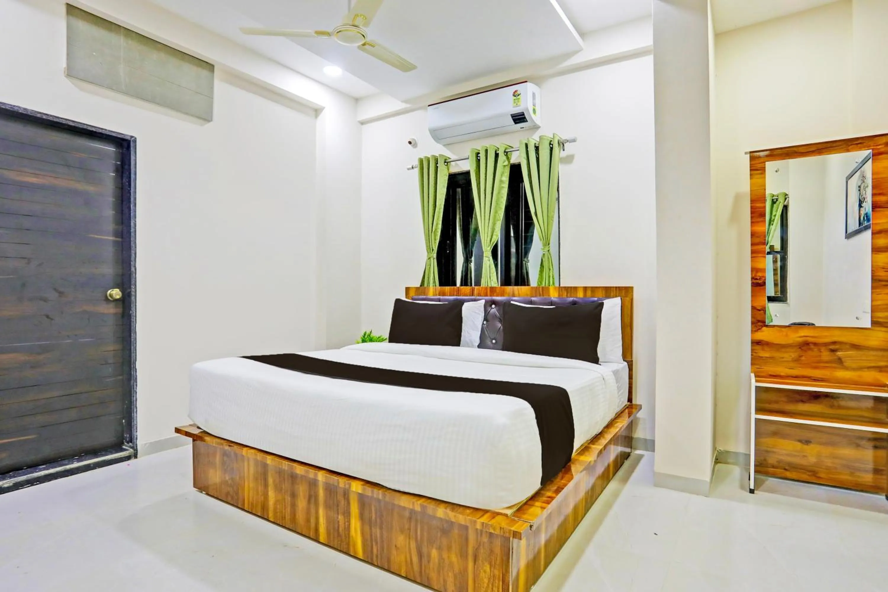 Bedroom in Hotel O Pritesh Onyx