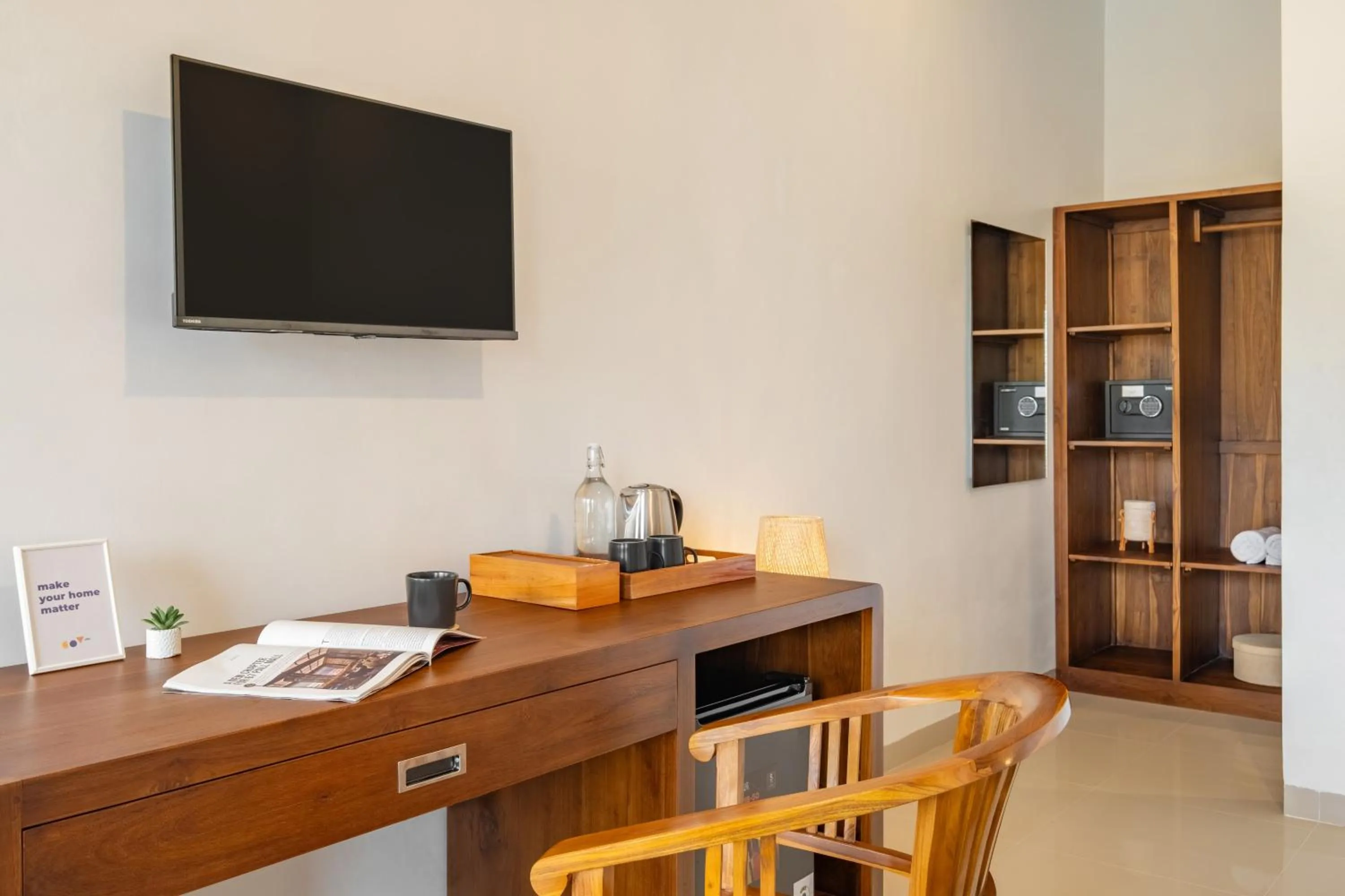 TV and multimedia in Cove Dmali