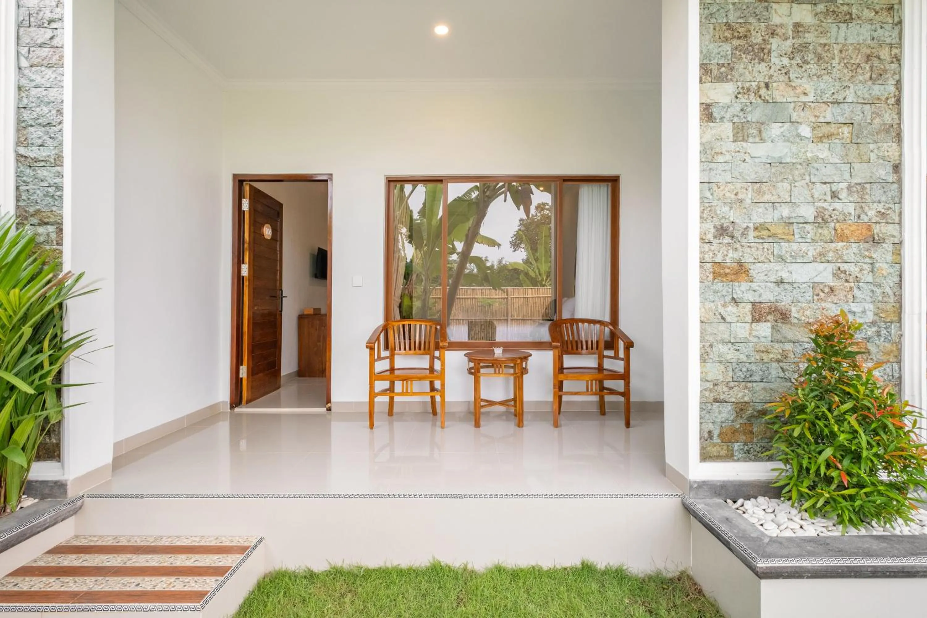 Seating area in Cove Dmali