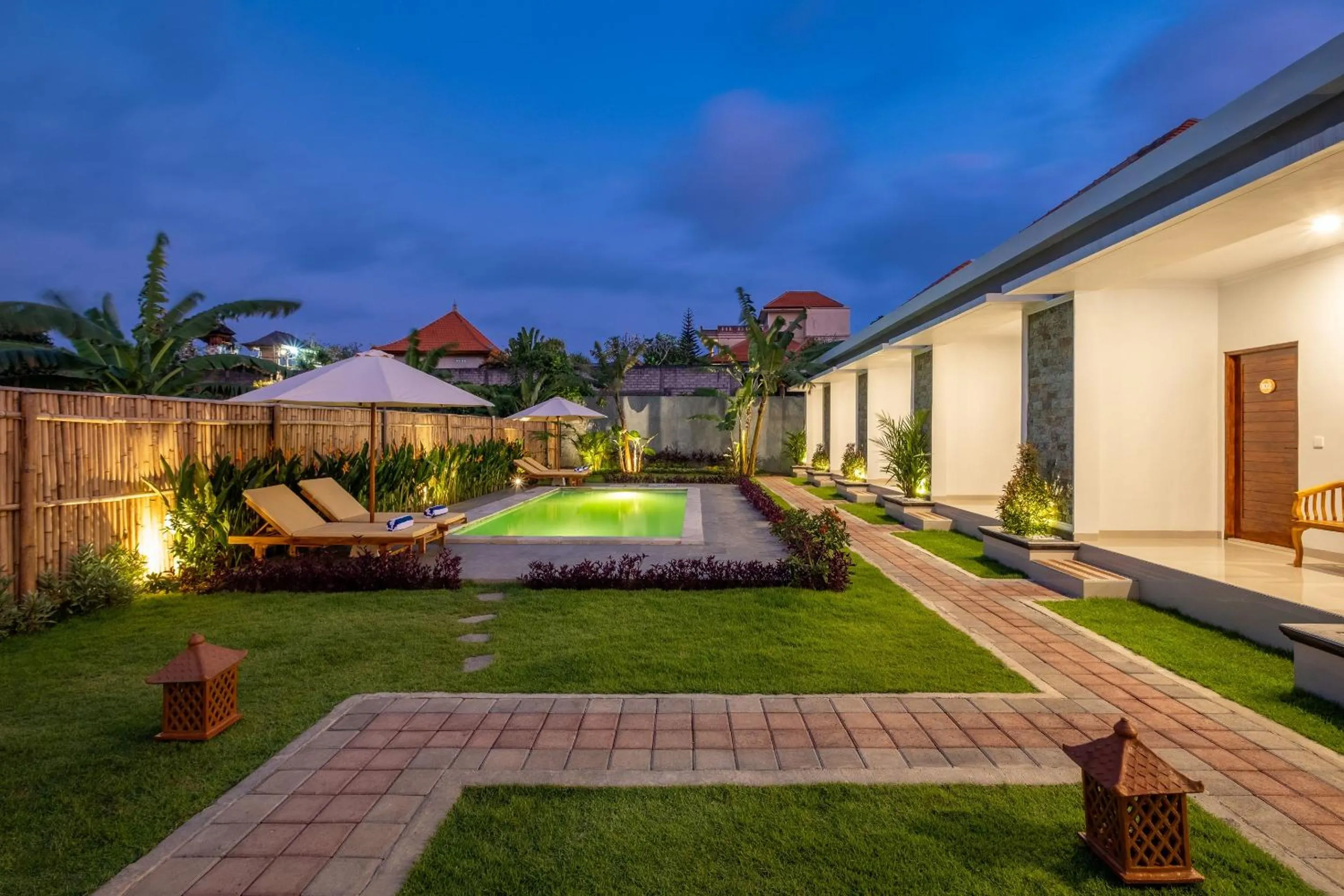 Garden in Cove Dmali