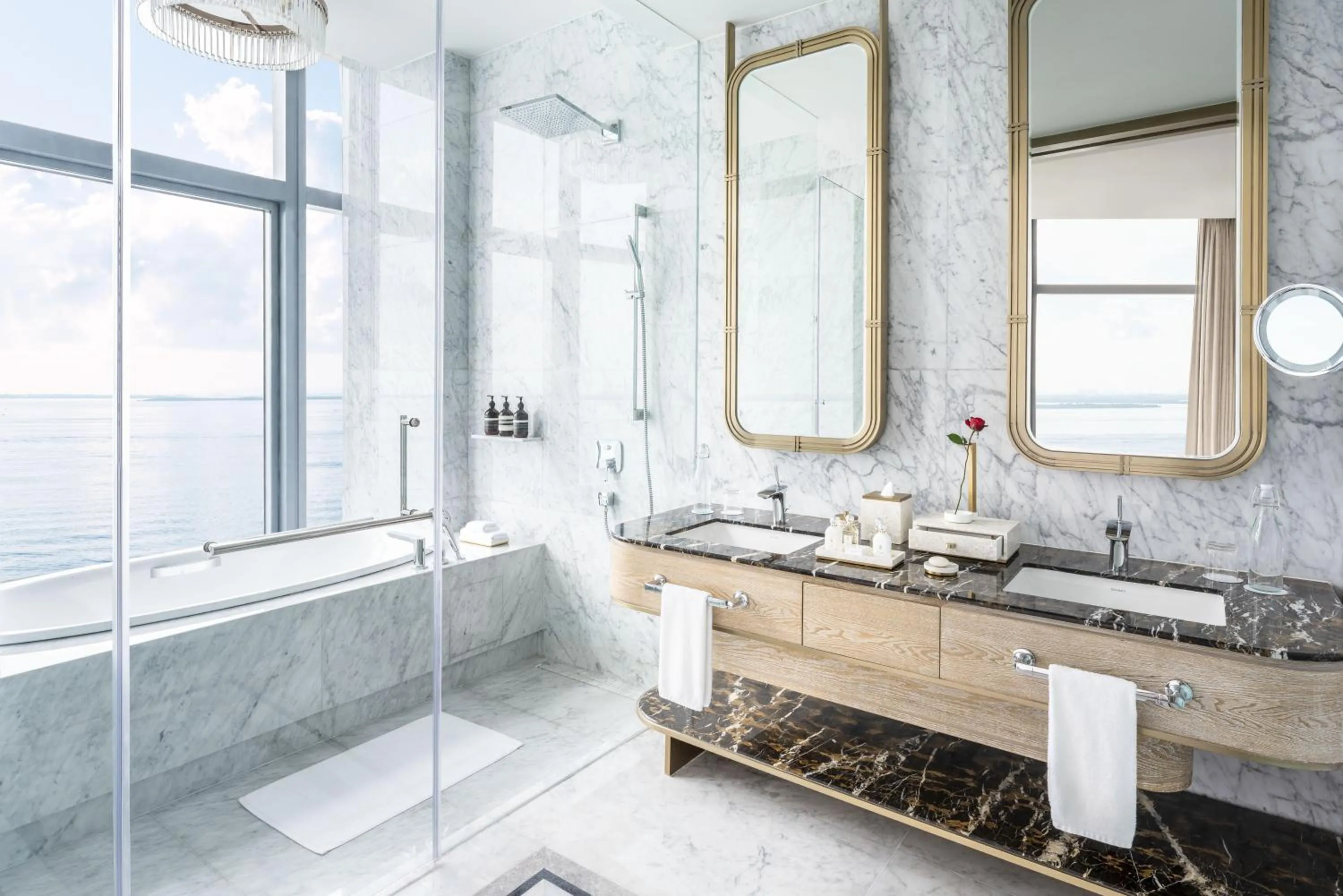 Bathroom in NUSTAR Hotel Cebu