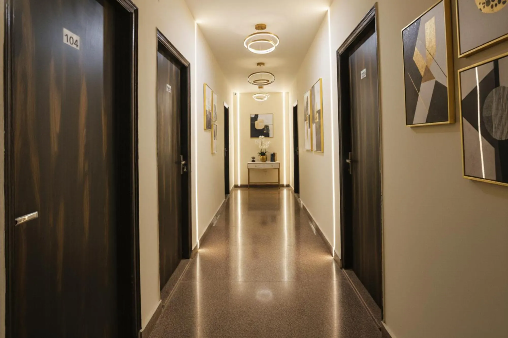 Lobby or reception in FabHotel The Yashobhumi - Nr Yashobhoomi Convention Centre