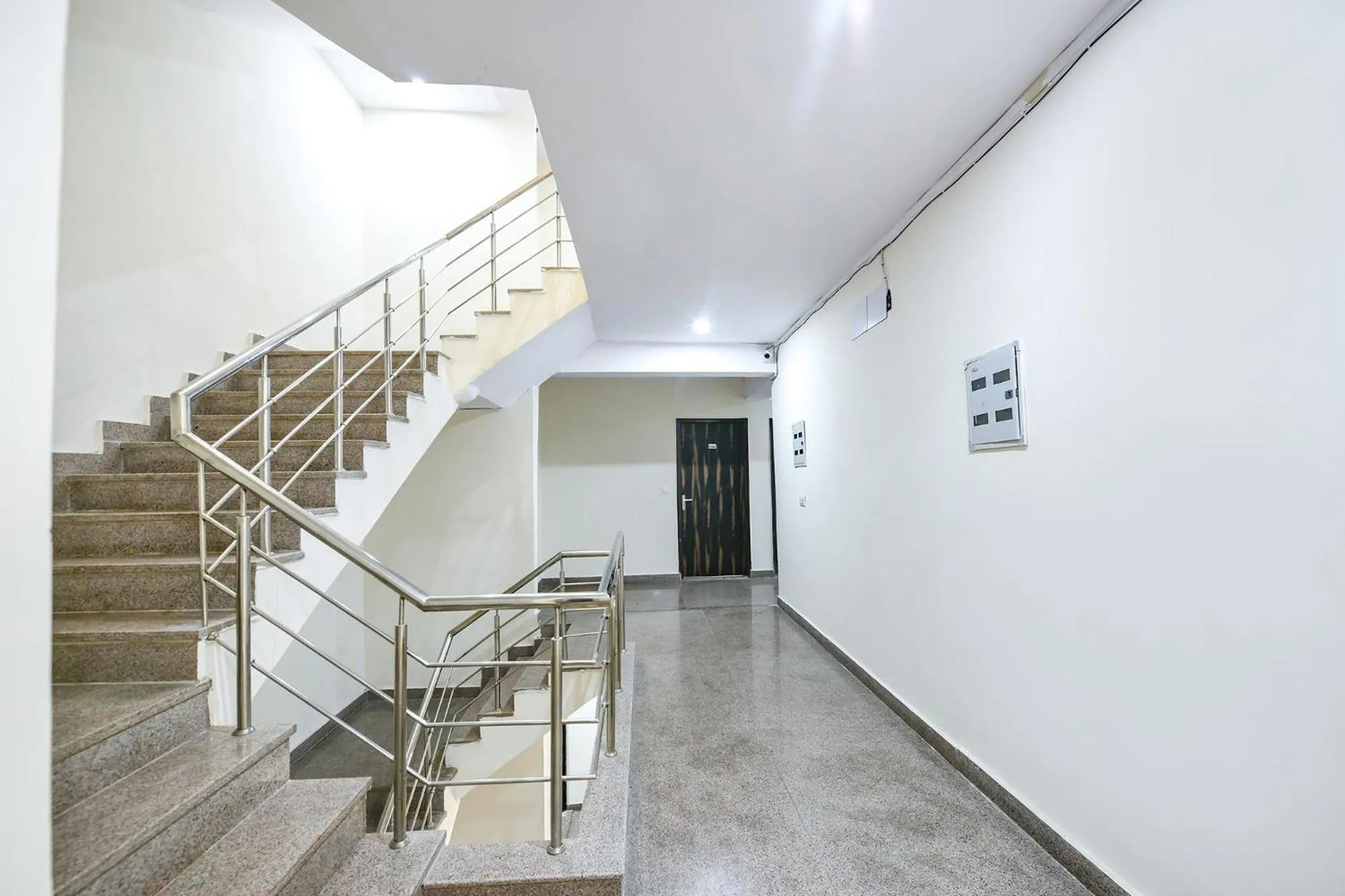 Lobby or reception in FabHotel The Yashobhumi - Nr Yashobhoomi Convention Centre