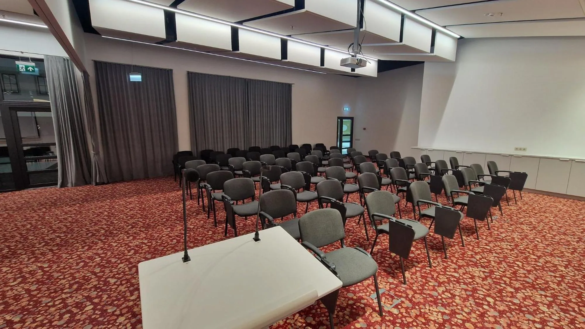 Business facilities in Suncity Hotel & SPA