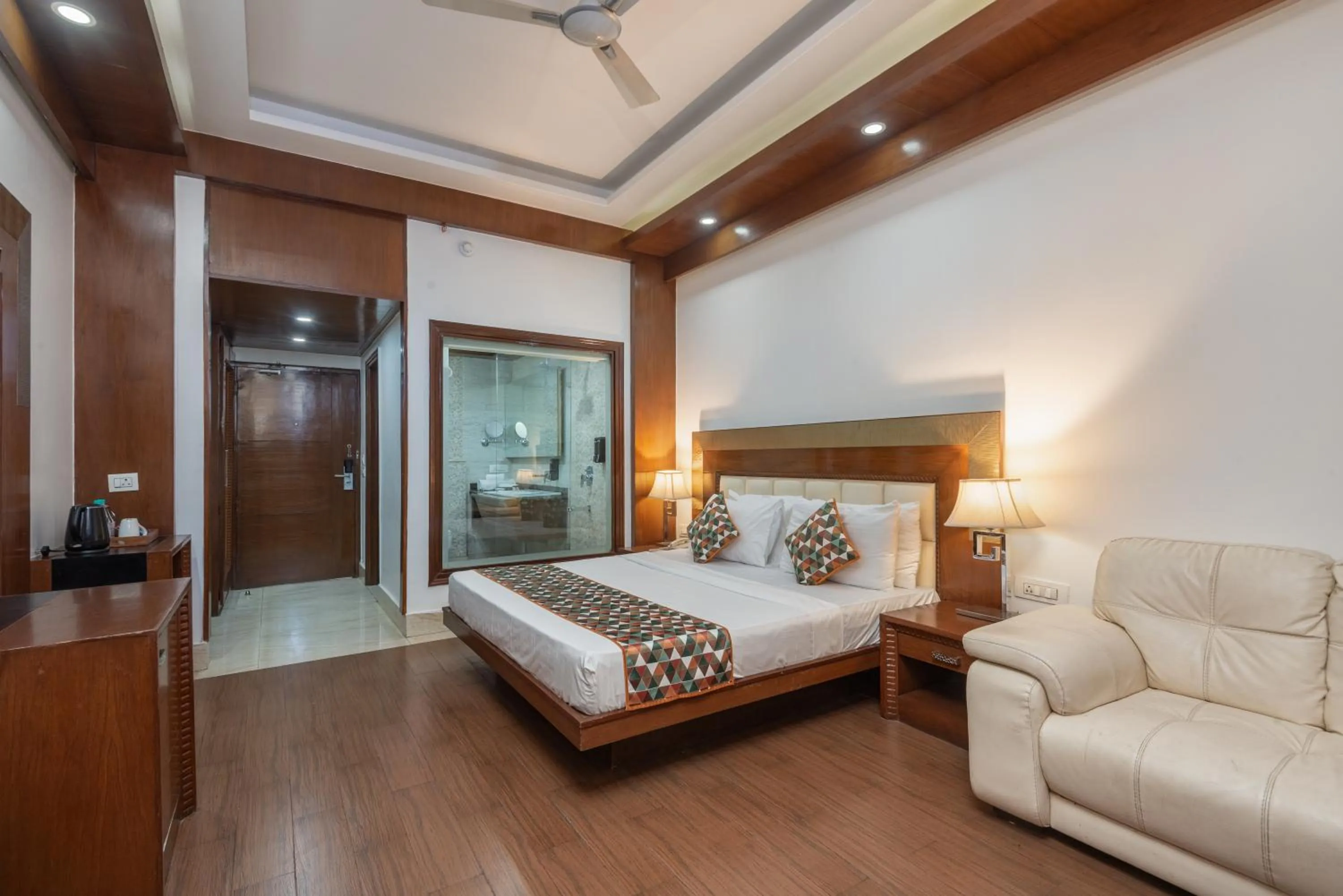 Bed in Lawrence Solitaire Resort, Mall road, Mussoorie