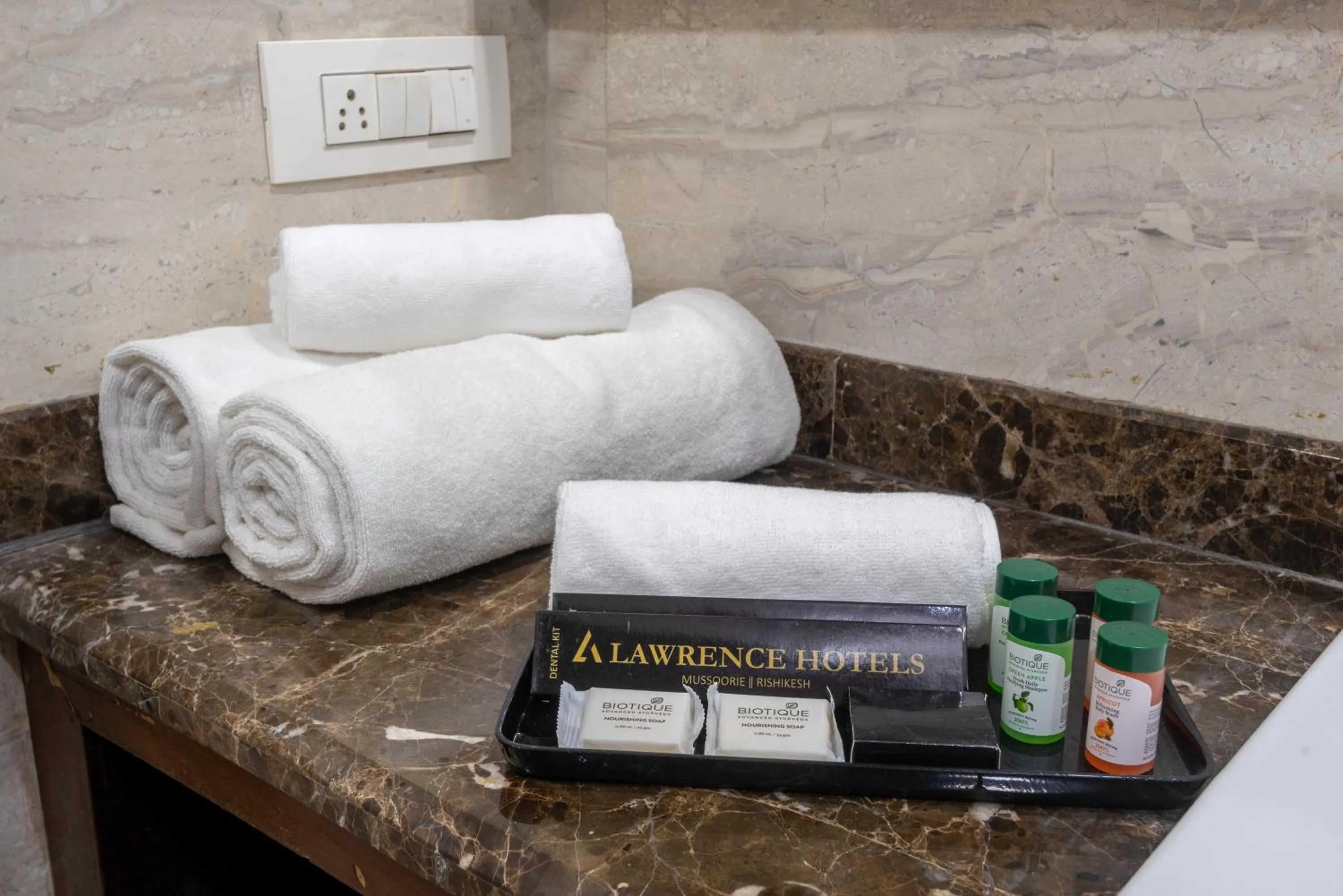 Lawrence Solitaire Resort, Mall road, Mussoorie