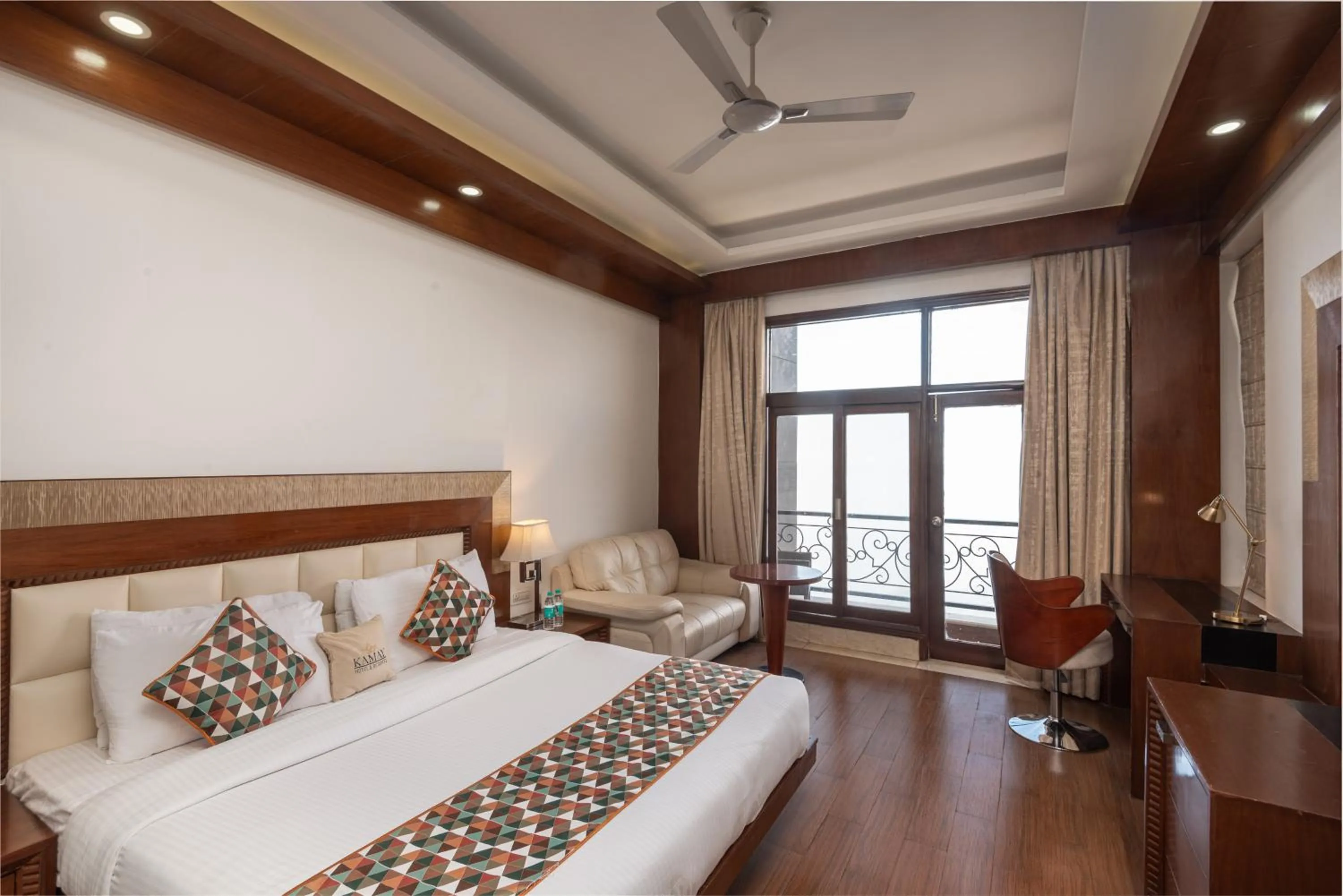 Bed in Lawrence Solitaire Resort, Mall road, Mussoorie