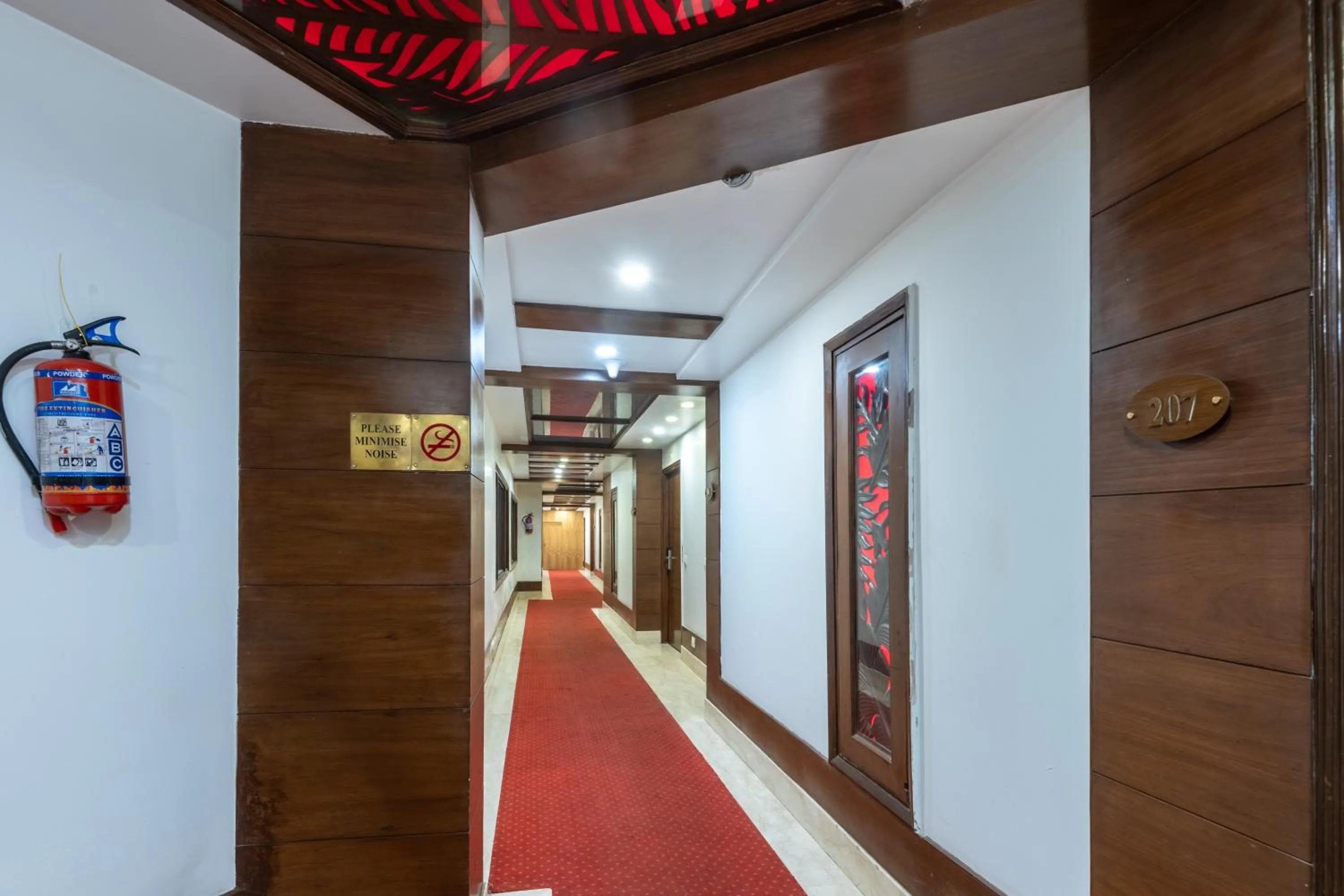 Lawrence Solitaire Resort, Mall road, Mussoorie