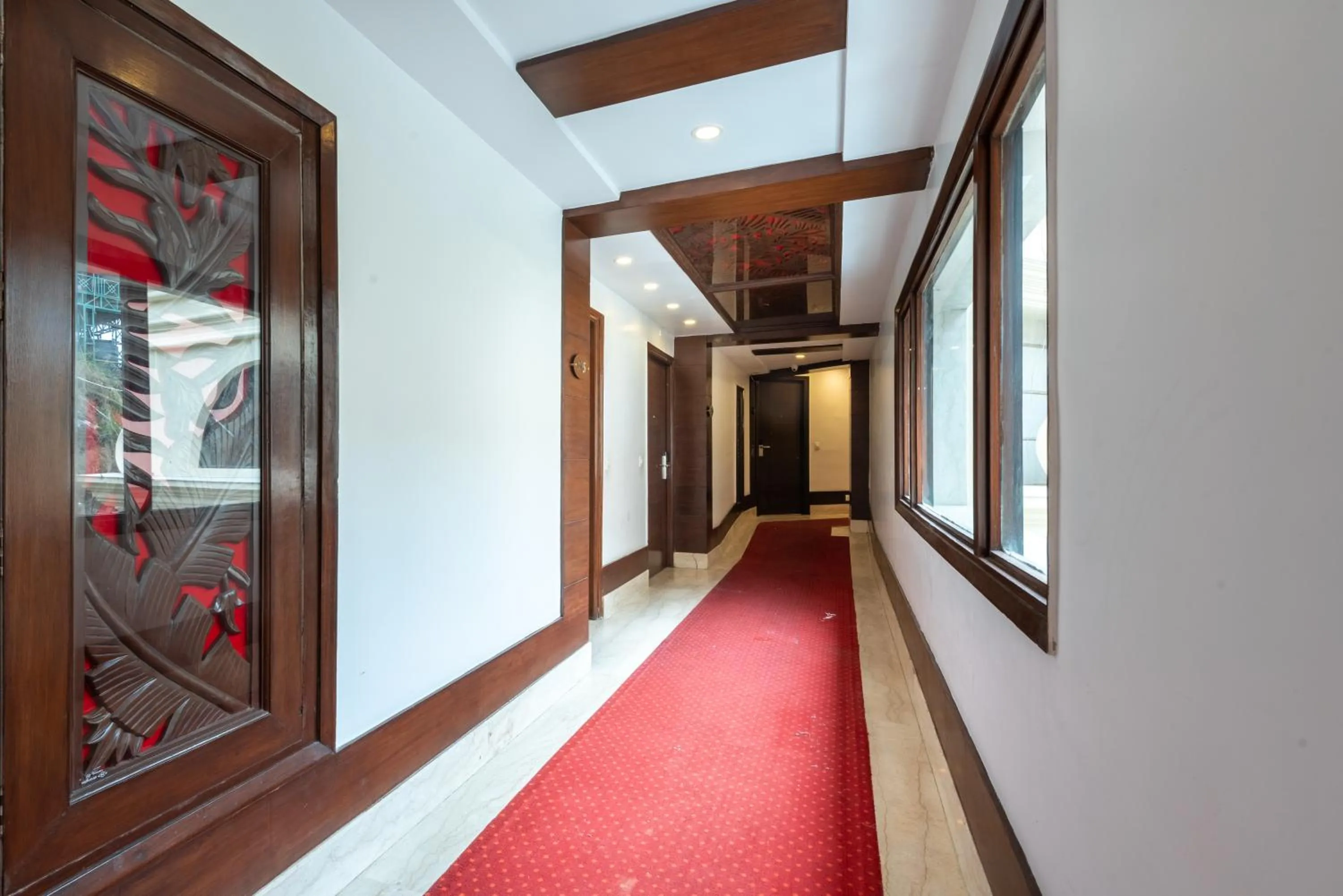 Lawrence Solitaire Resort, Mall road, Mussoorie