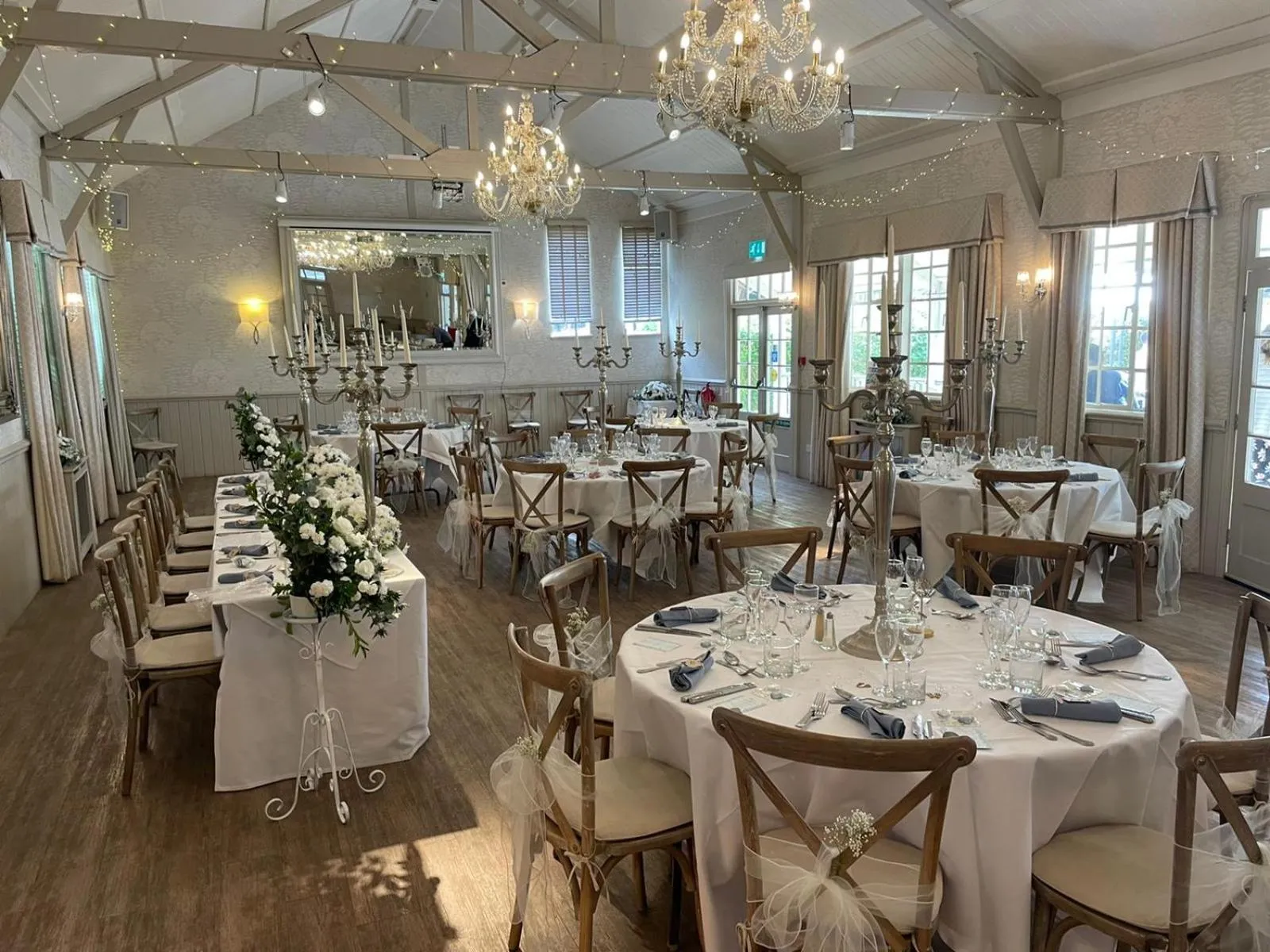 wedding in Ravenwood Hall Hotel