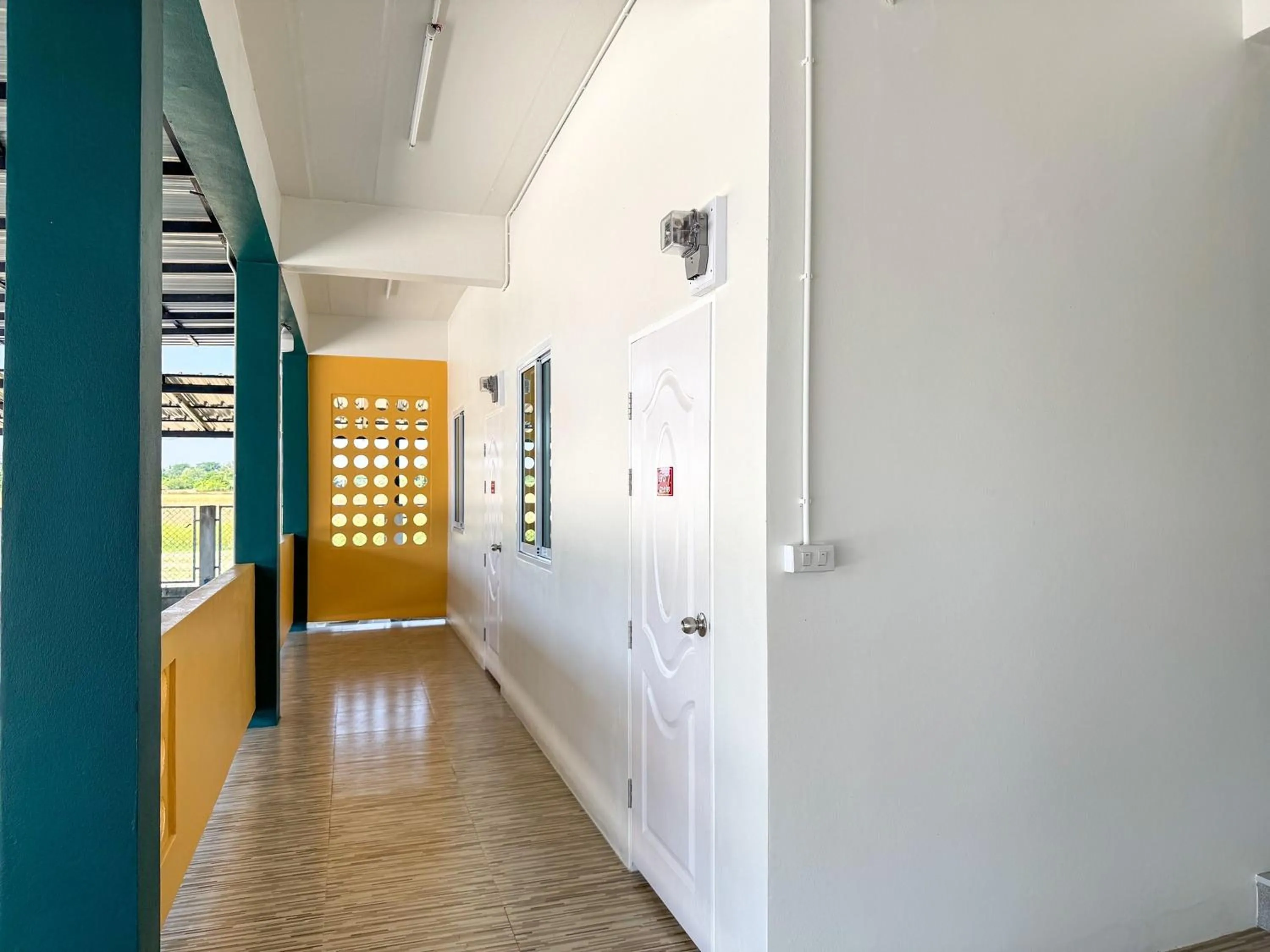 Property building in Jira Hotel