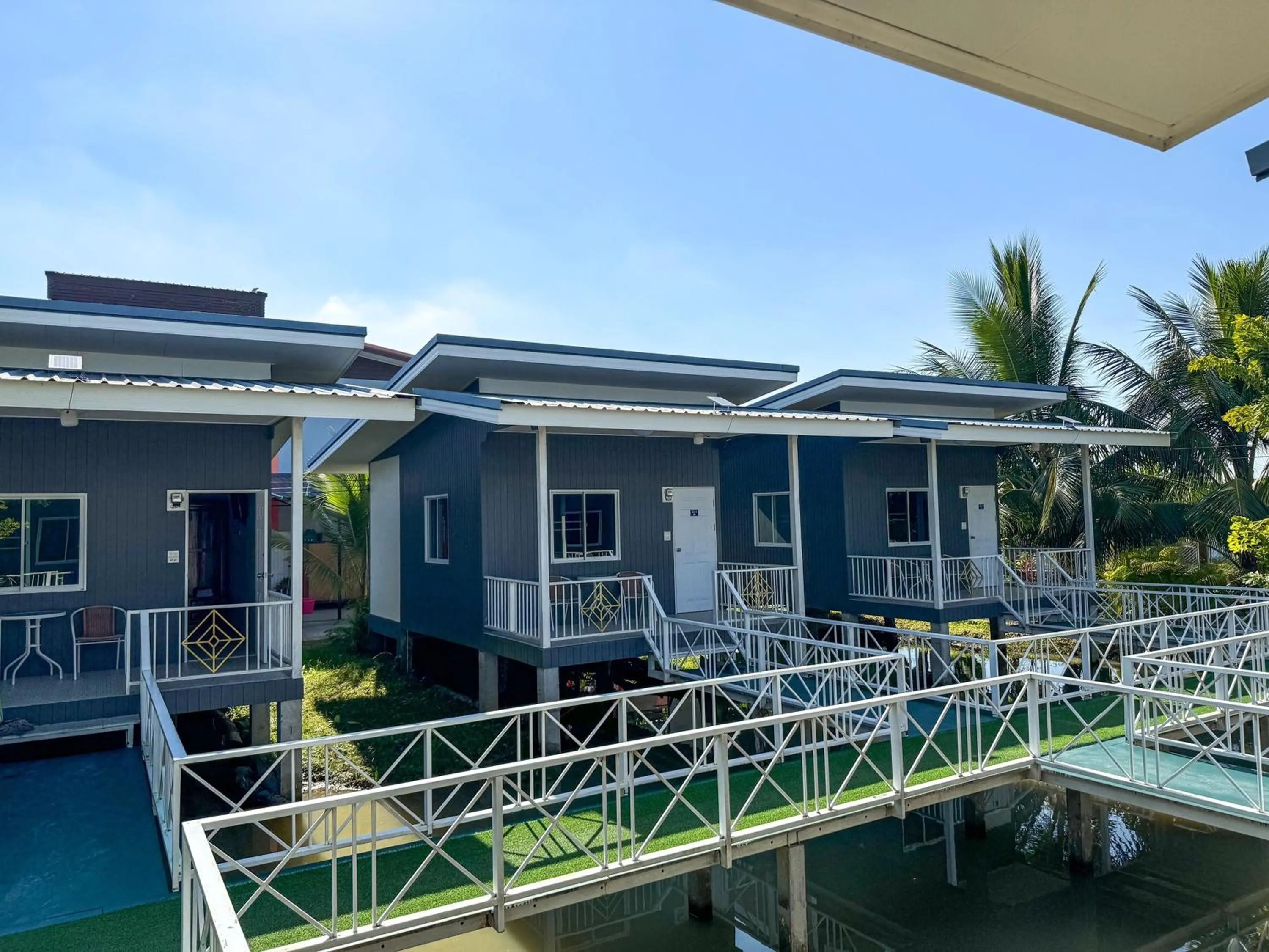 Property building in Jira Hotel