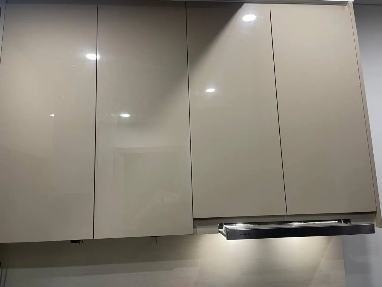 Kitchen or kitchenette in 36 club st residence