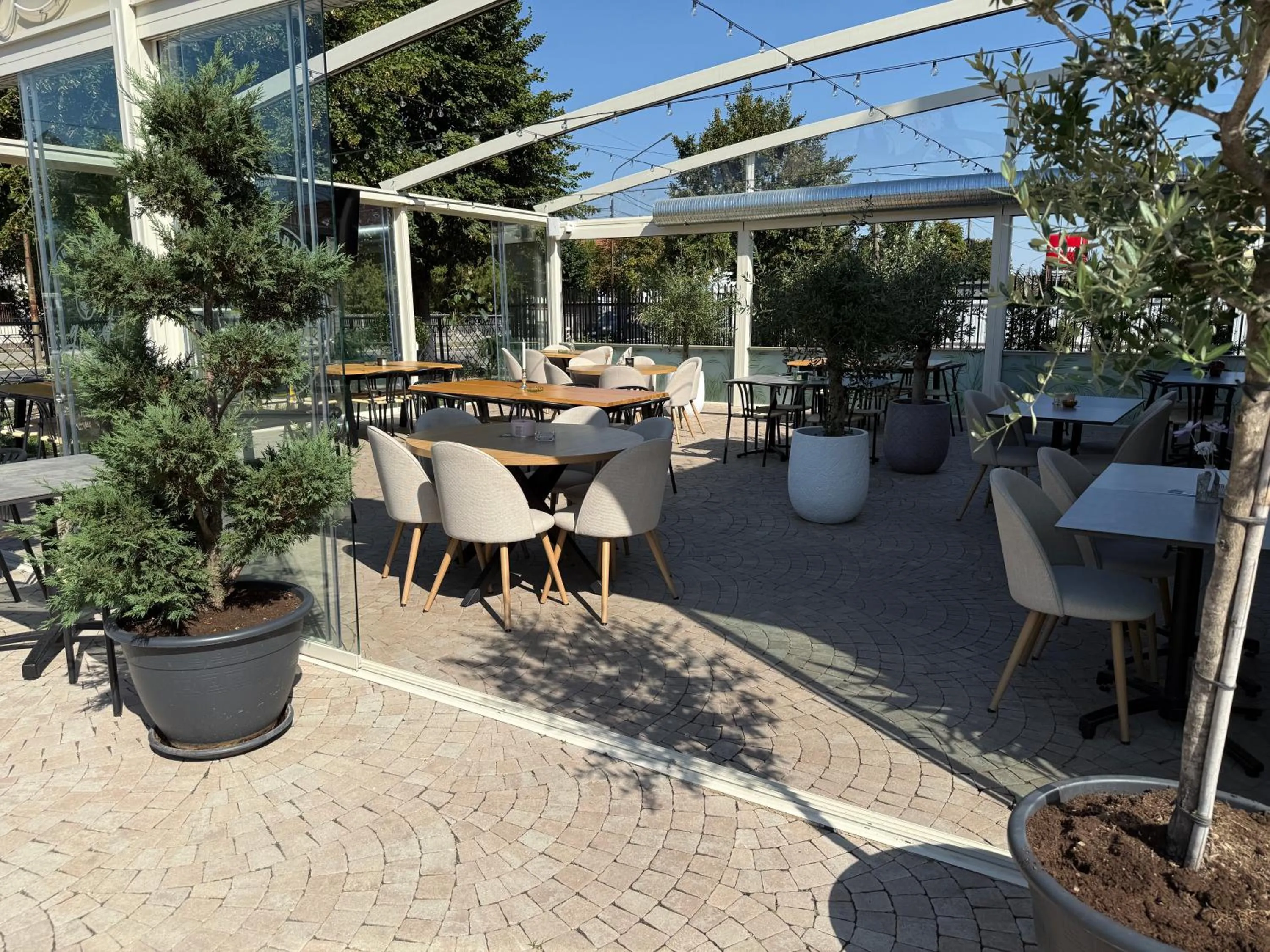 Restaurant/places to eat in Boutique Hotel Balș