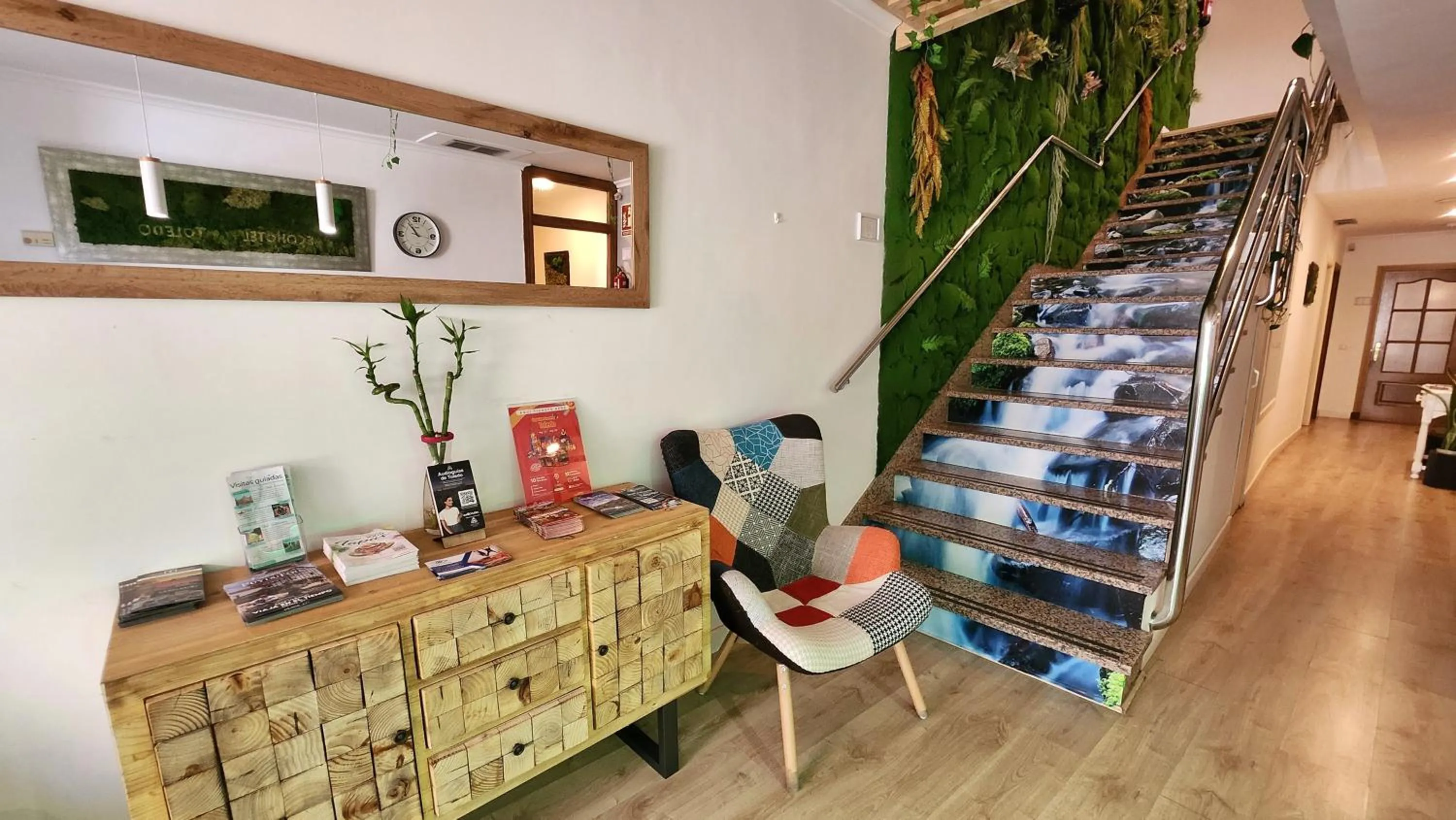 Lobby or reception in Eco Hotel Toledo