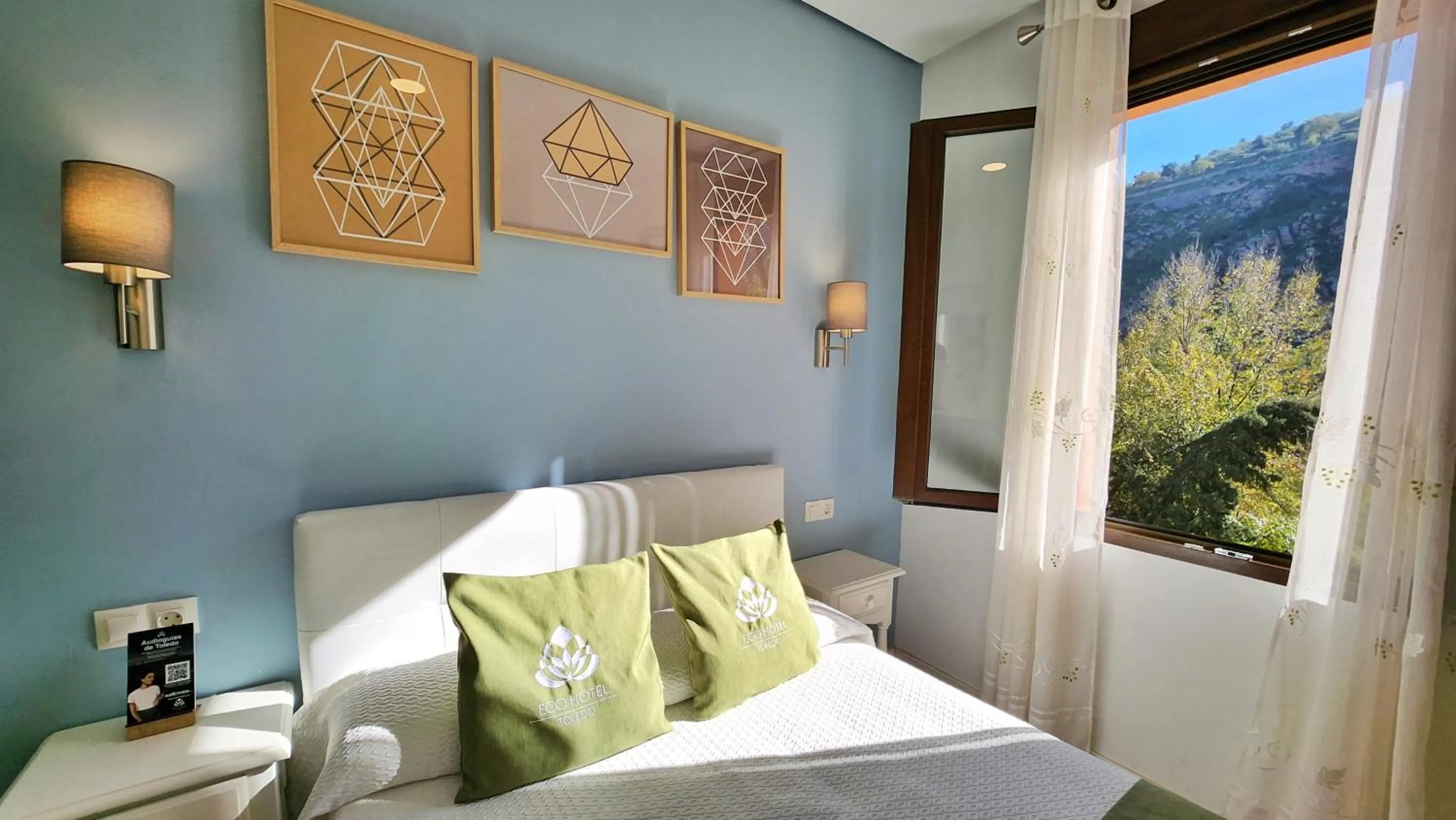 Bed in Eco Hotel Toledo