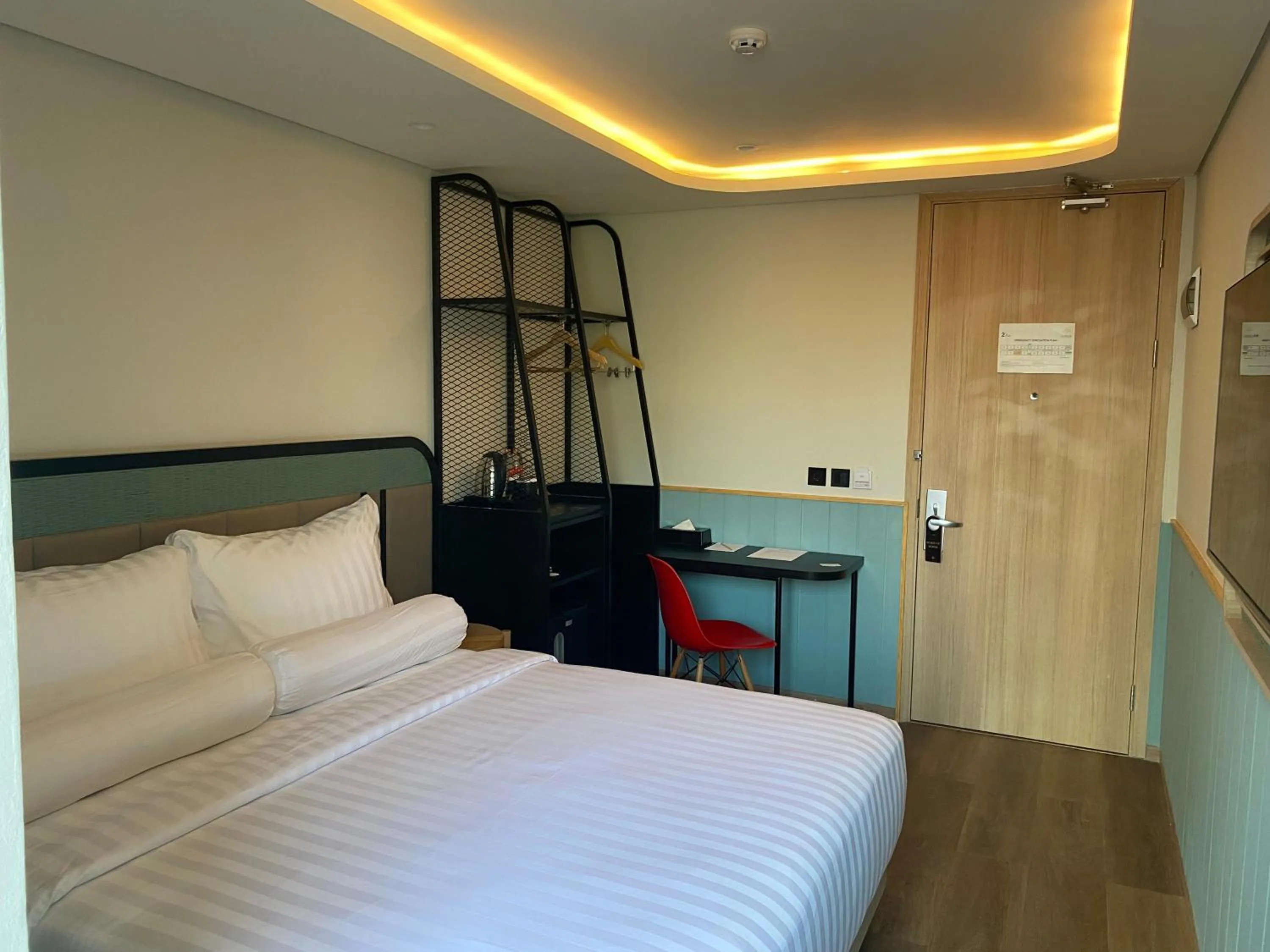 Bedroom, Bed in Luxeur Jakarta - Setiabudi