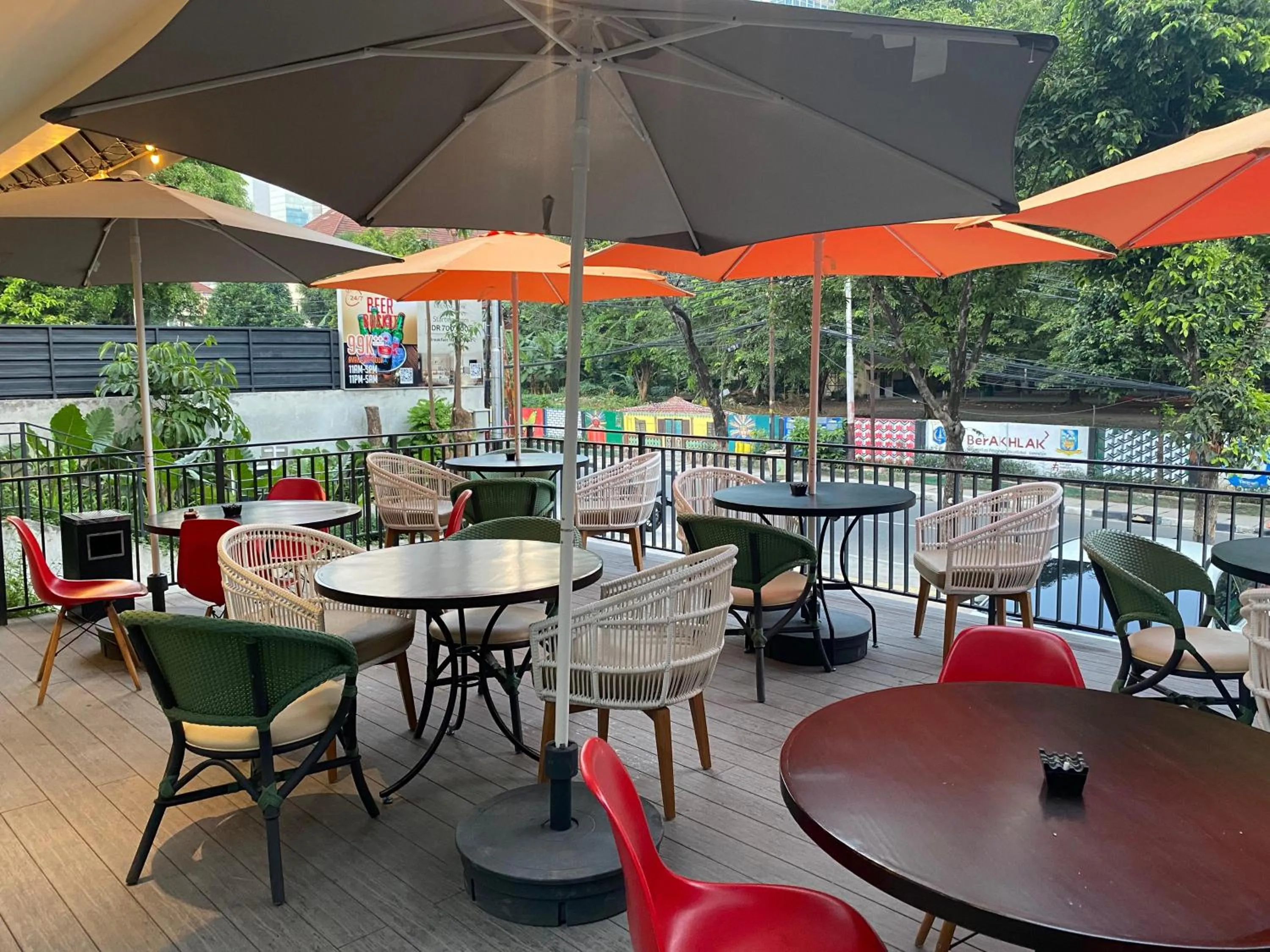 Restaurant/places to eat in Luxeur Jakarta - Setiabudi