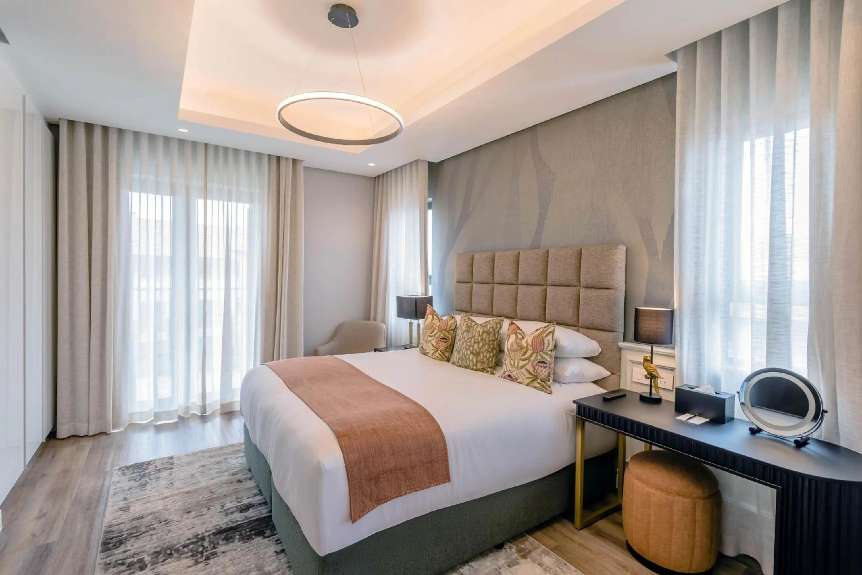 Bedroom, Bed in Steyn City Hotel by Saxon