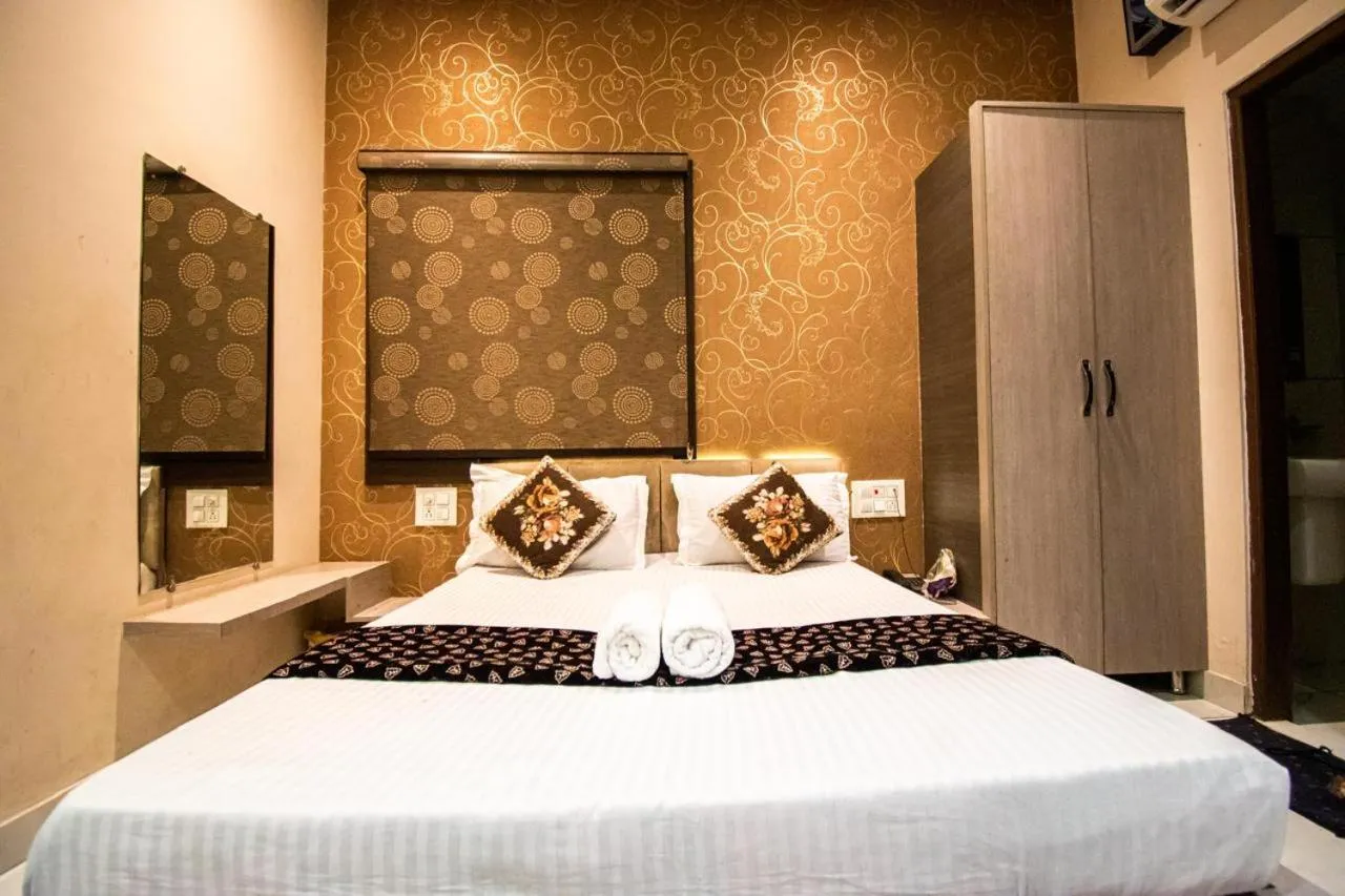 Bedroom, Bed in Hotel 7 PM