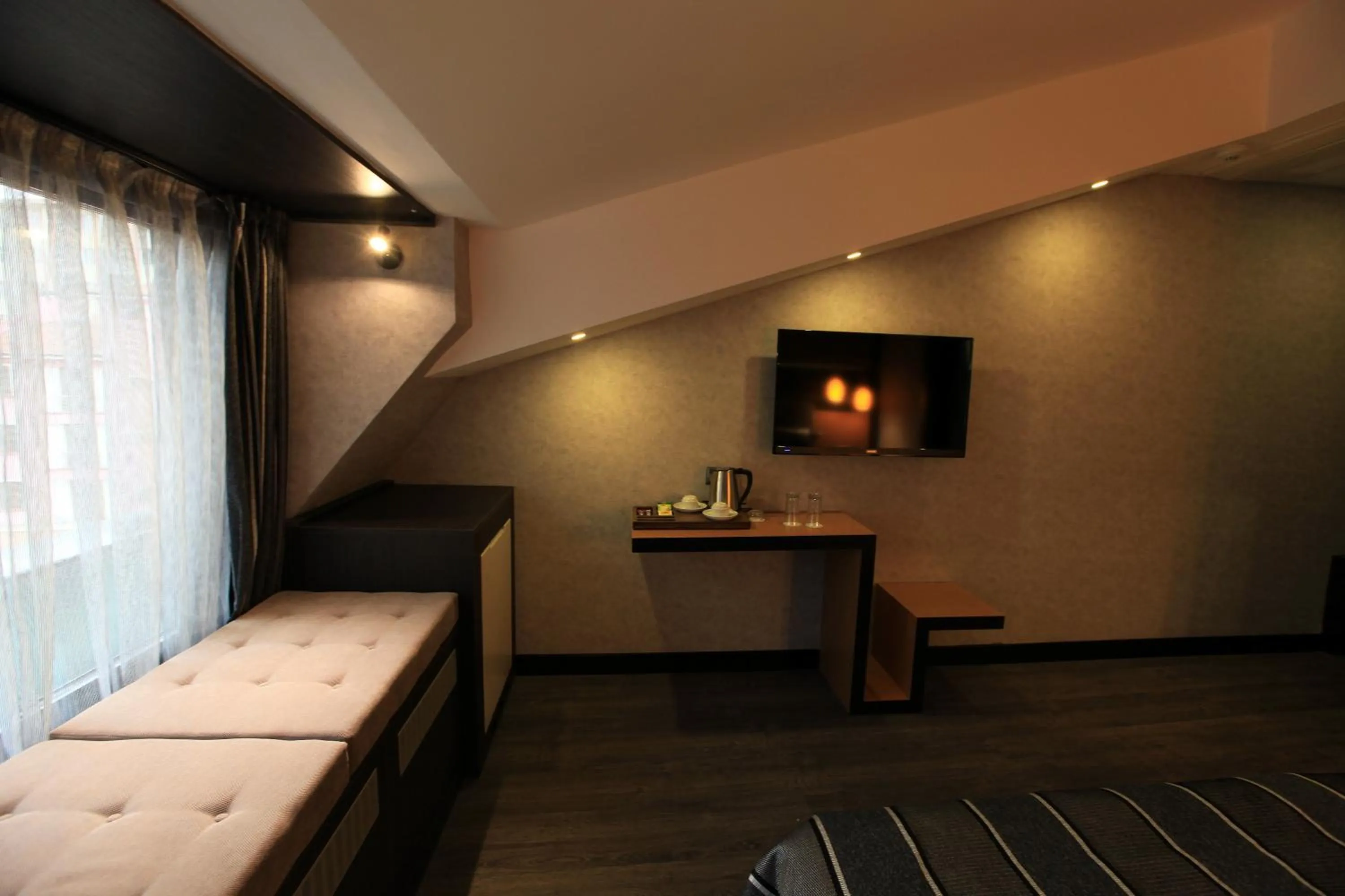 Decorative detail in The Black Hotel