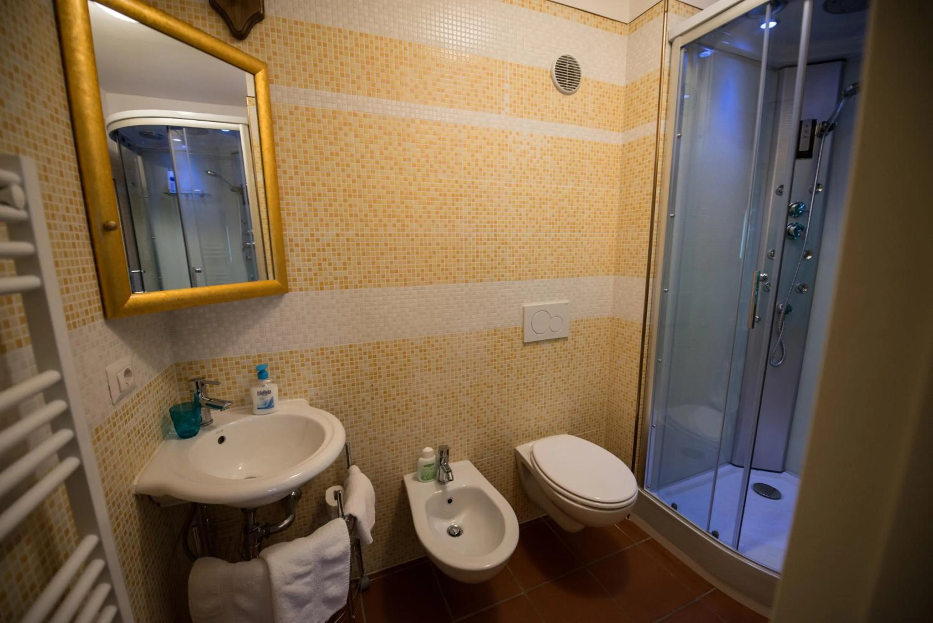 Bathroom in Villa Sargiano