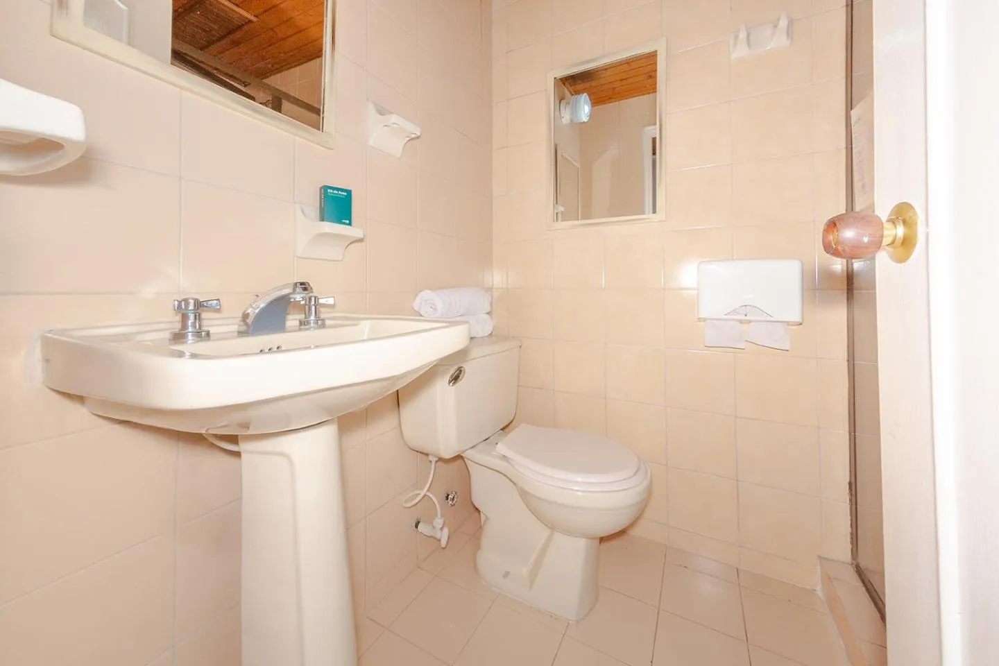 Bathroom in Hotel Ana Carolina