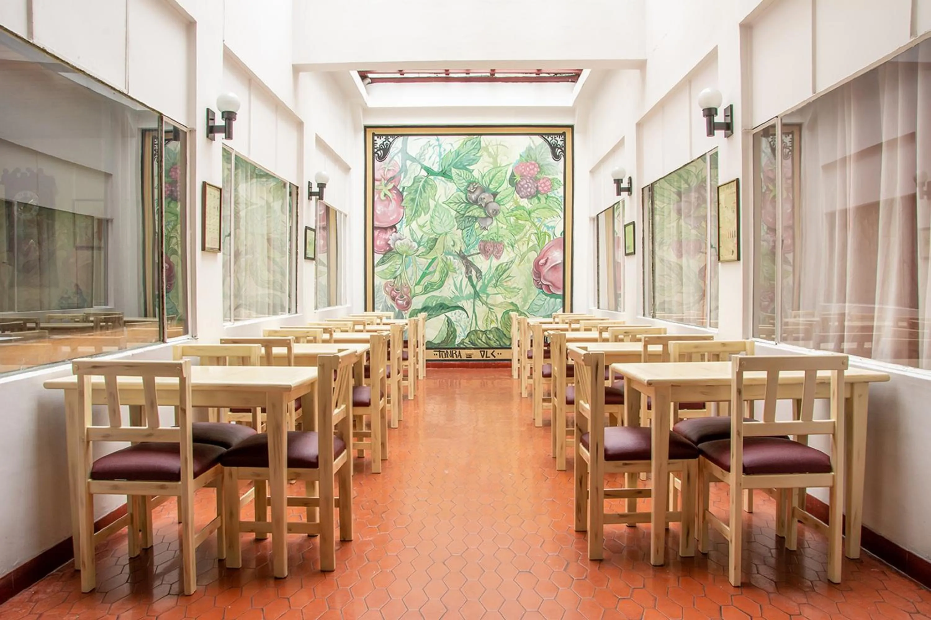 Restaurant/places to eat in Hotel Ana Carolina