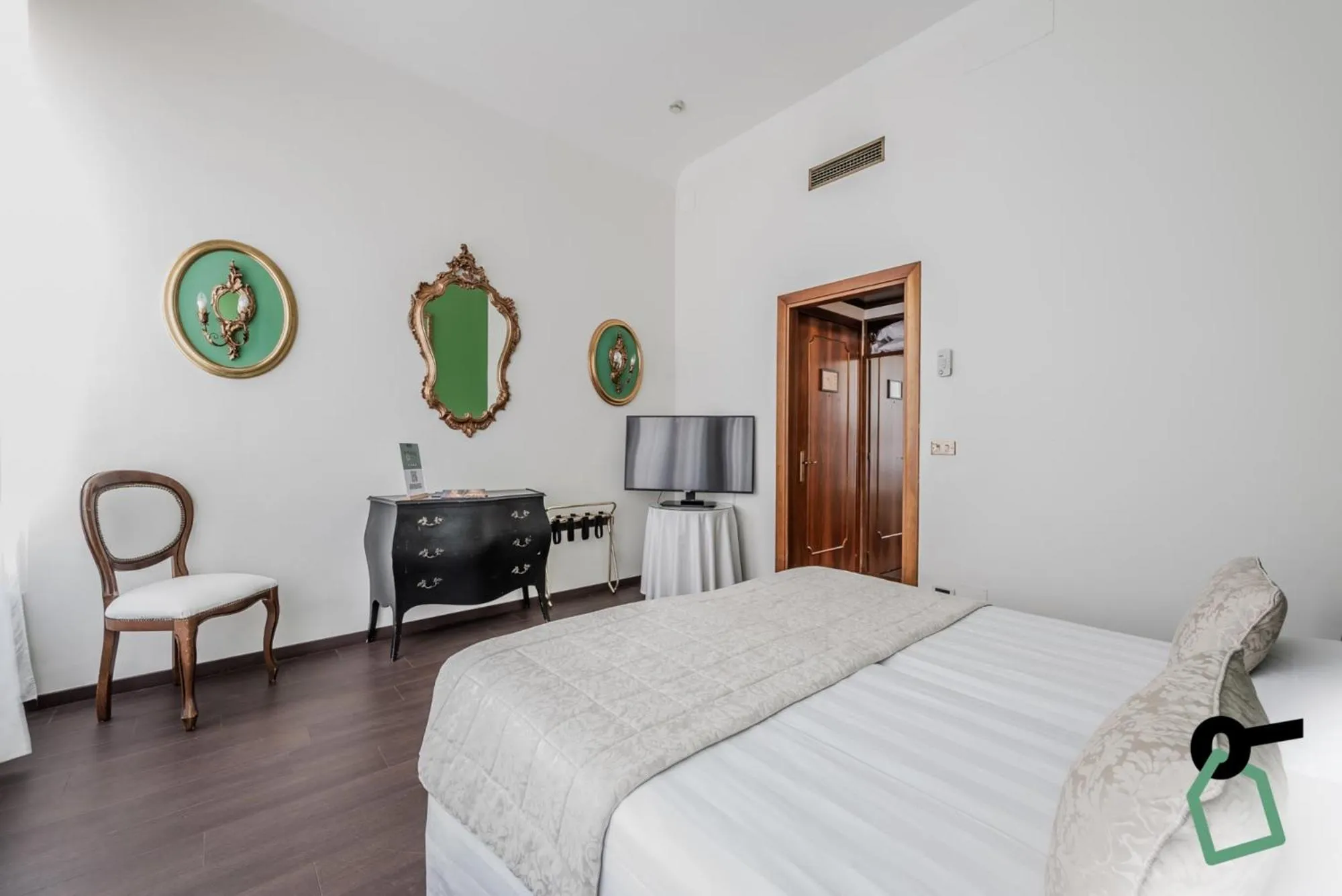 Bed in HOTIDAY Room Collection - Venezia Santa Lucia