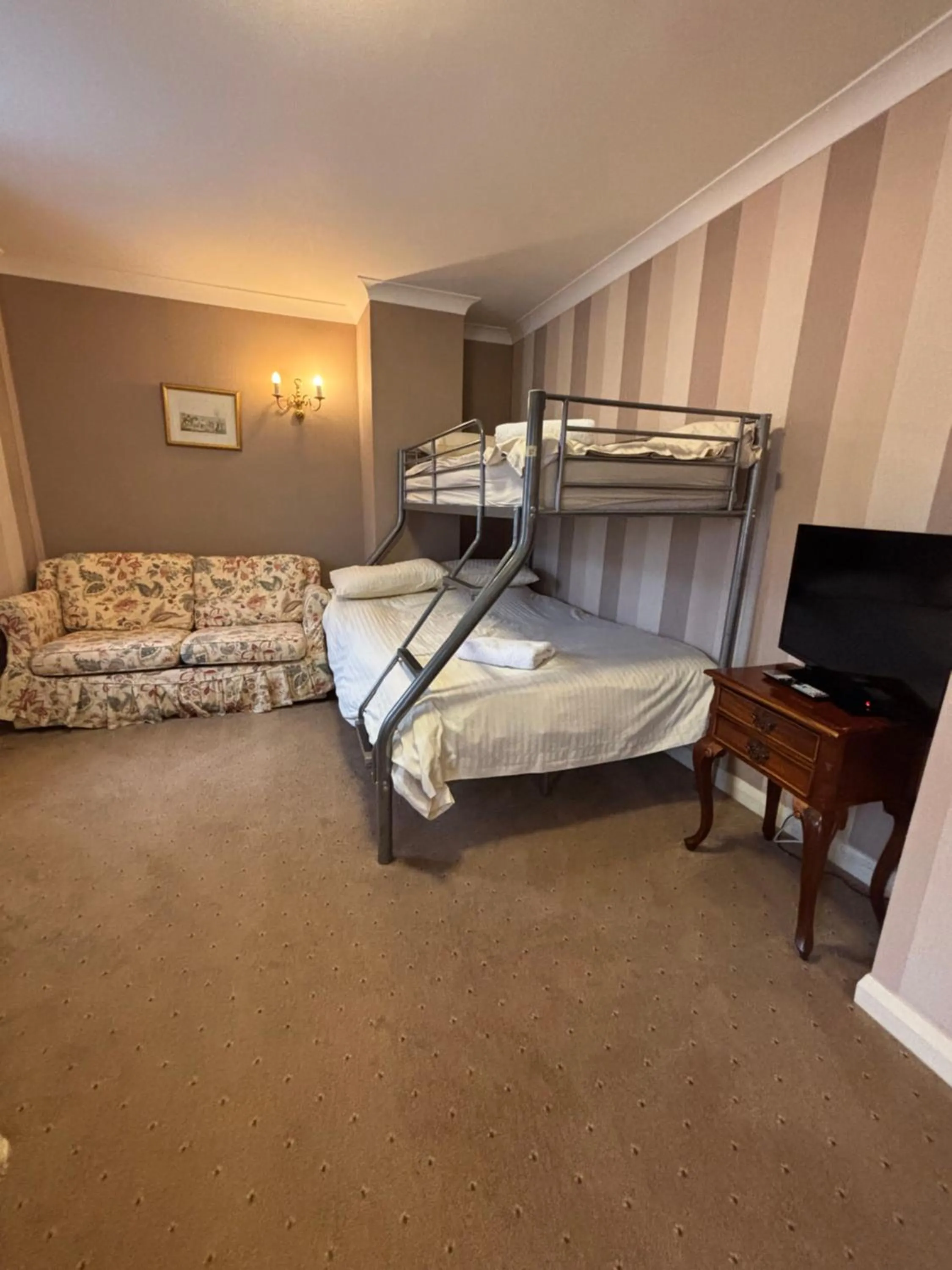 Bedroom, Bed in Albright Hussey Manor