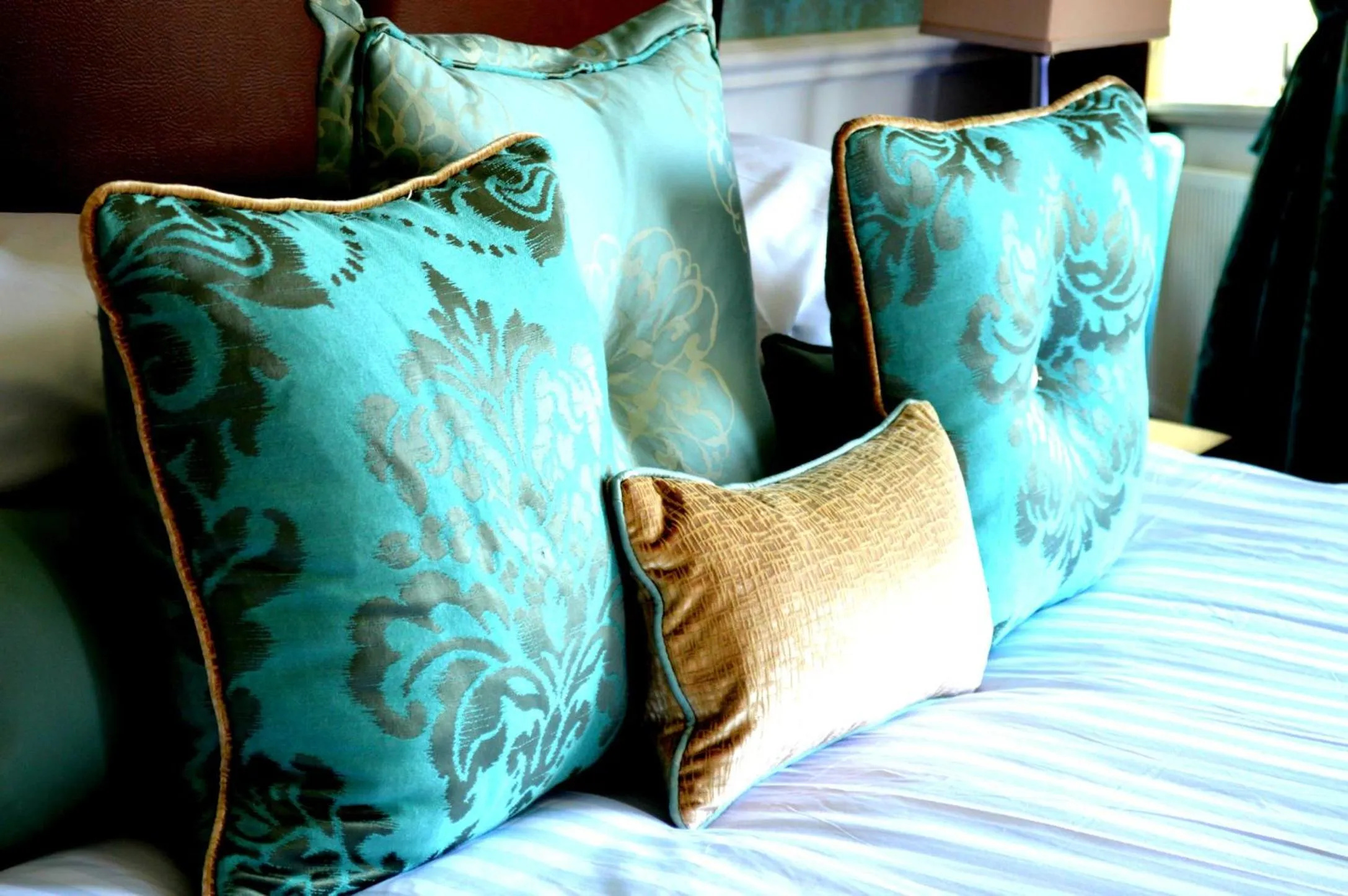 Bed in Albrighton Hall Hotel and Spa, a member of Radisson Individuals