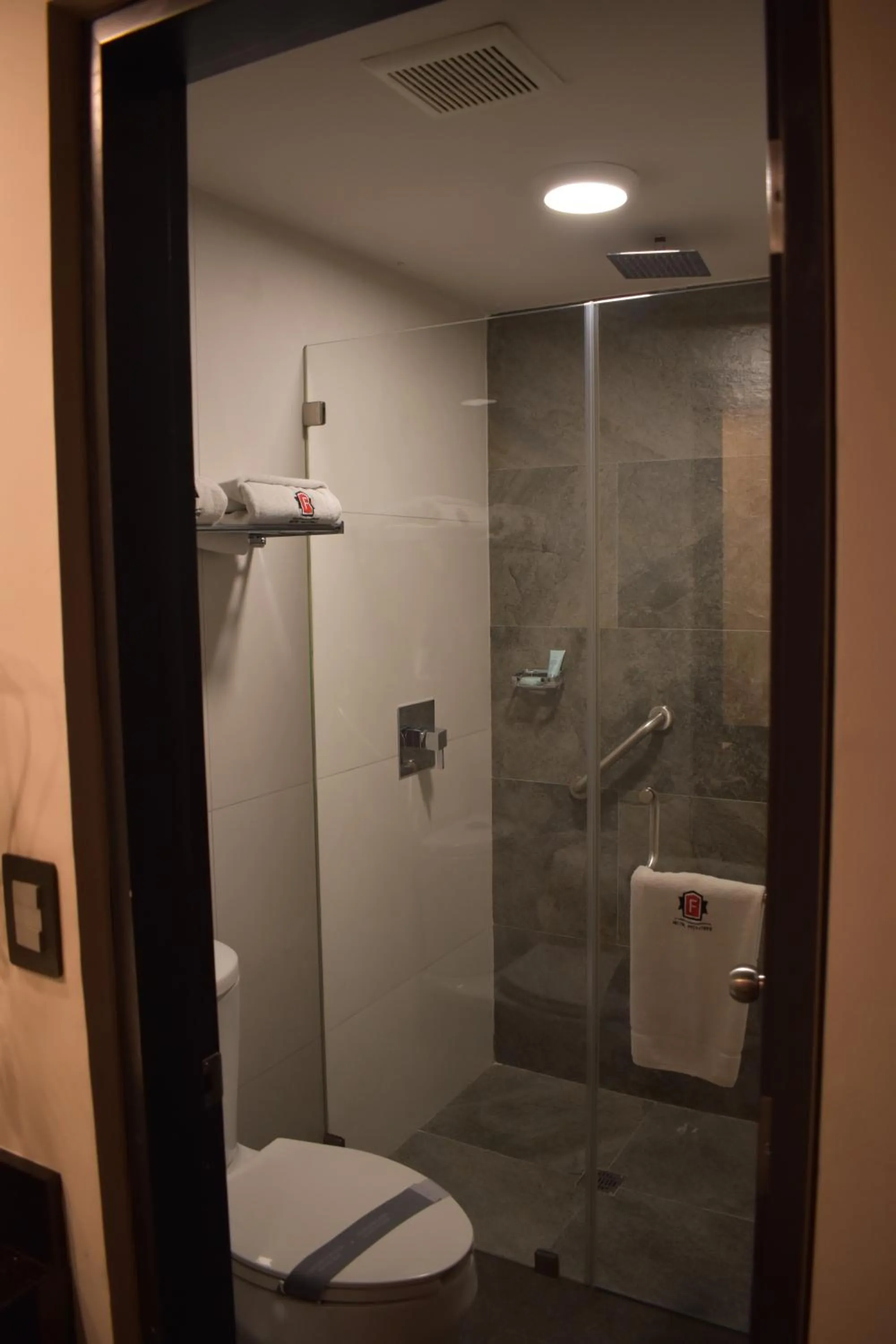 Bathroom in Hotel Frontiere Tijuana
