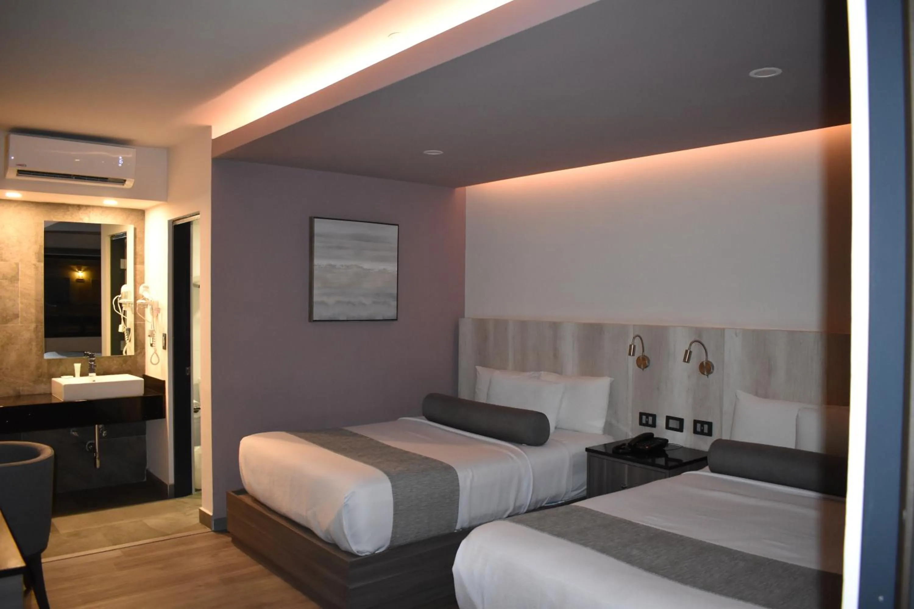 Bedroom, Bed in Hotel Frontiere Tijuana