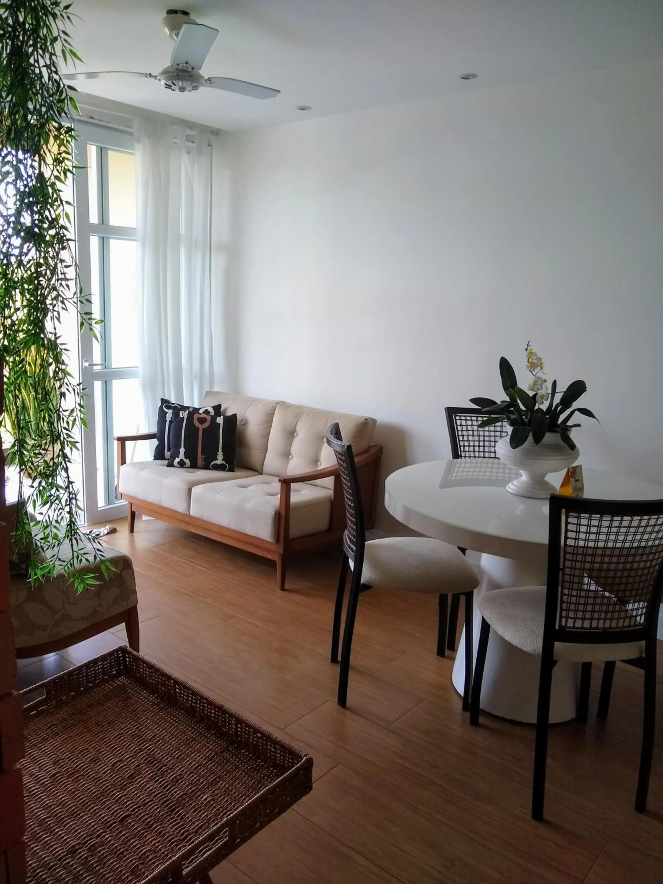 Living room in Centro de Búzios 2 quartos