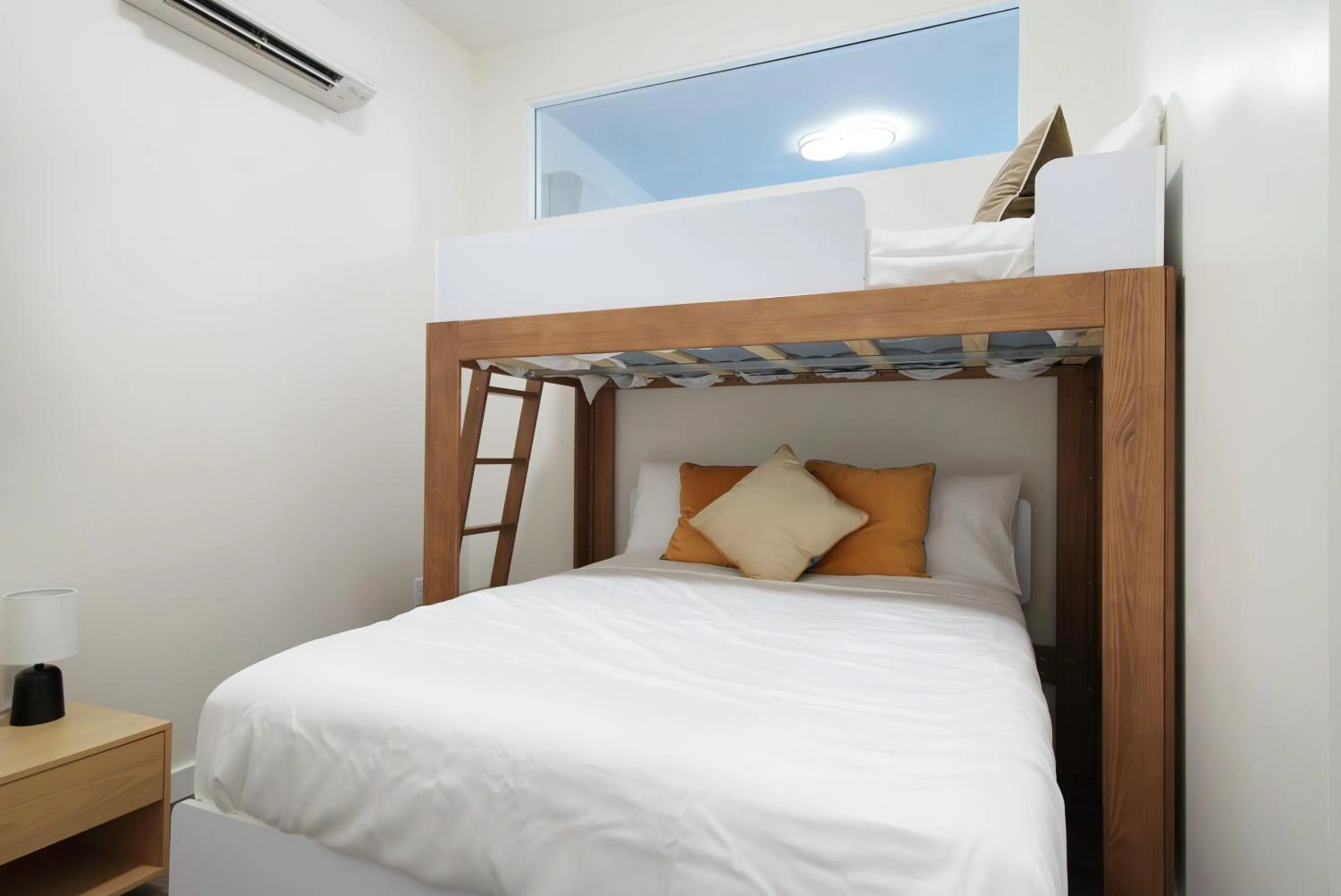 Bed in The Standard Downtown Columbus