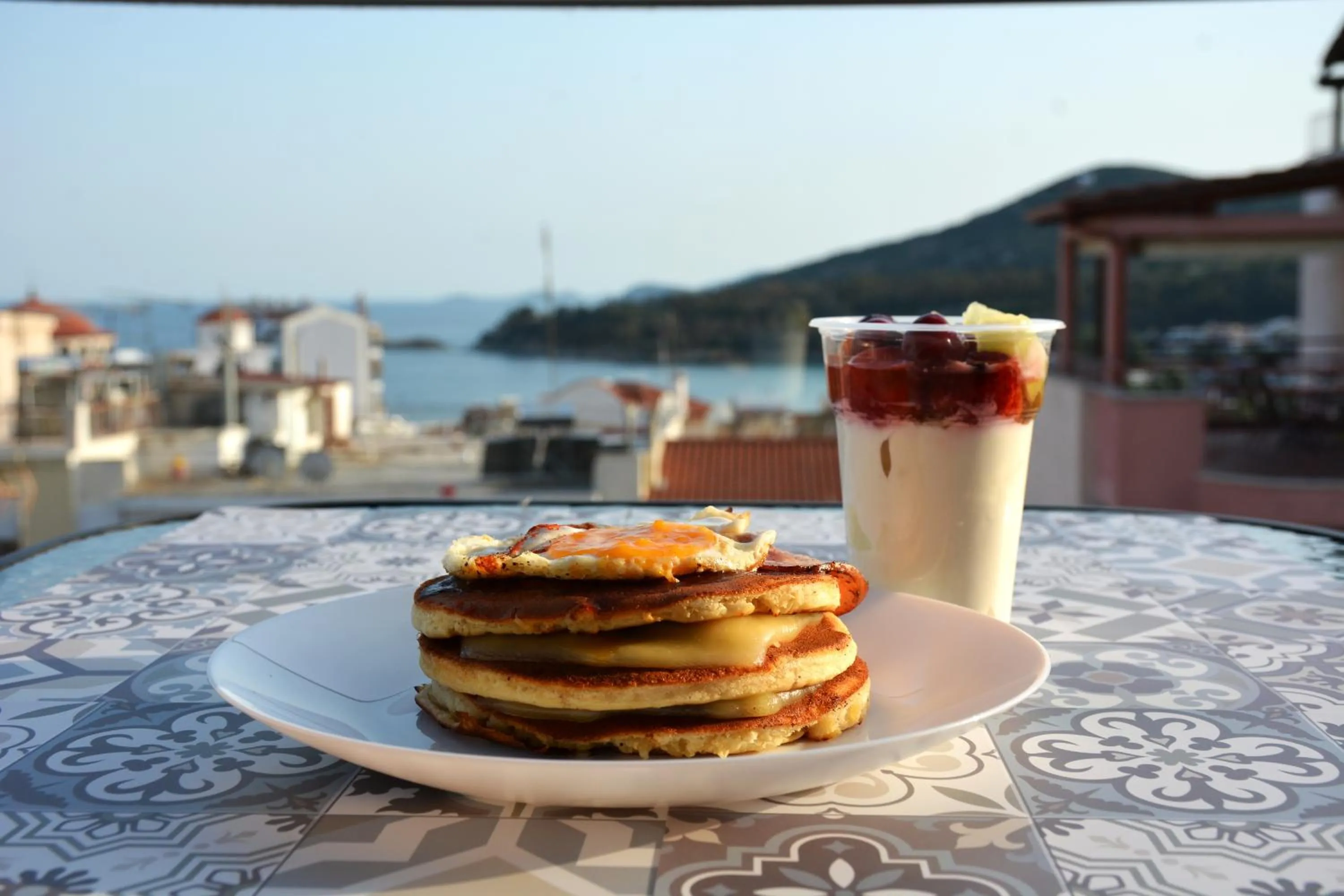Breakfast in Mavili Luxury Apartments