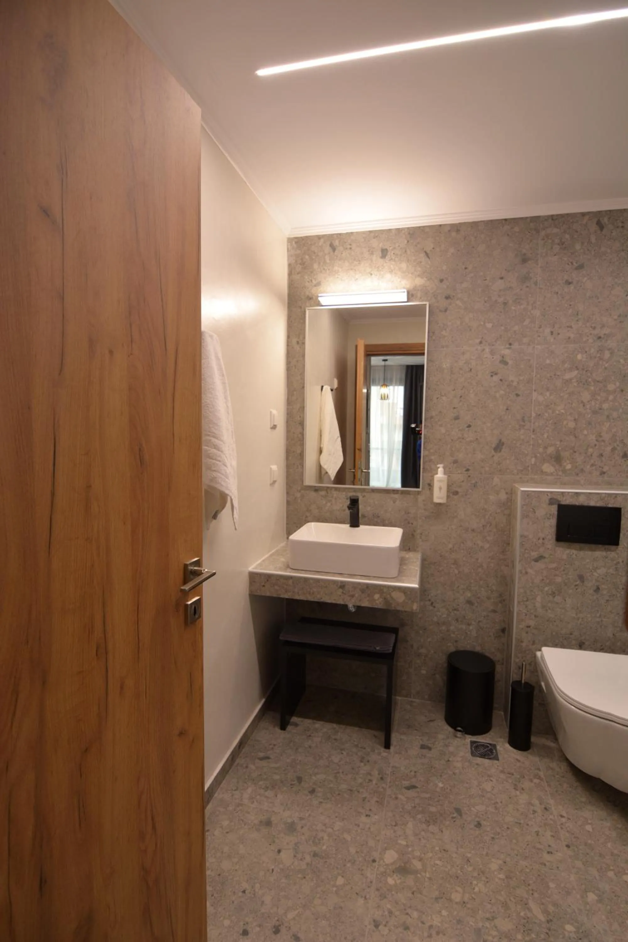 Toilet in Mavili Luxury Apartments
