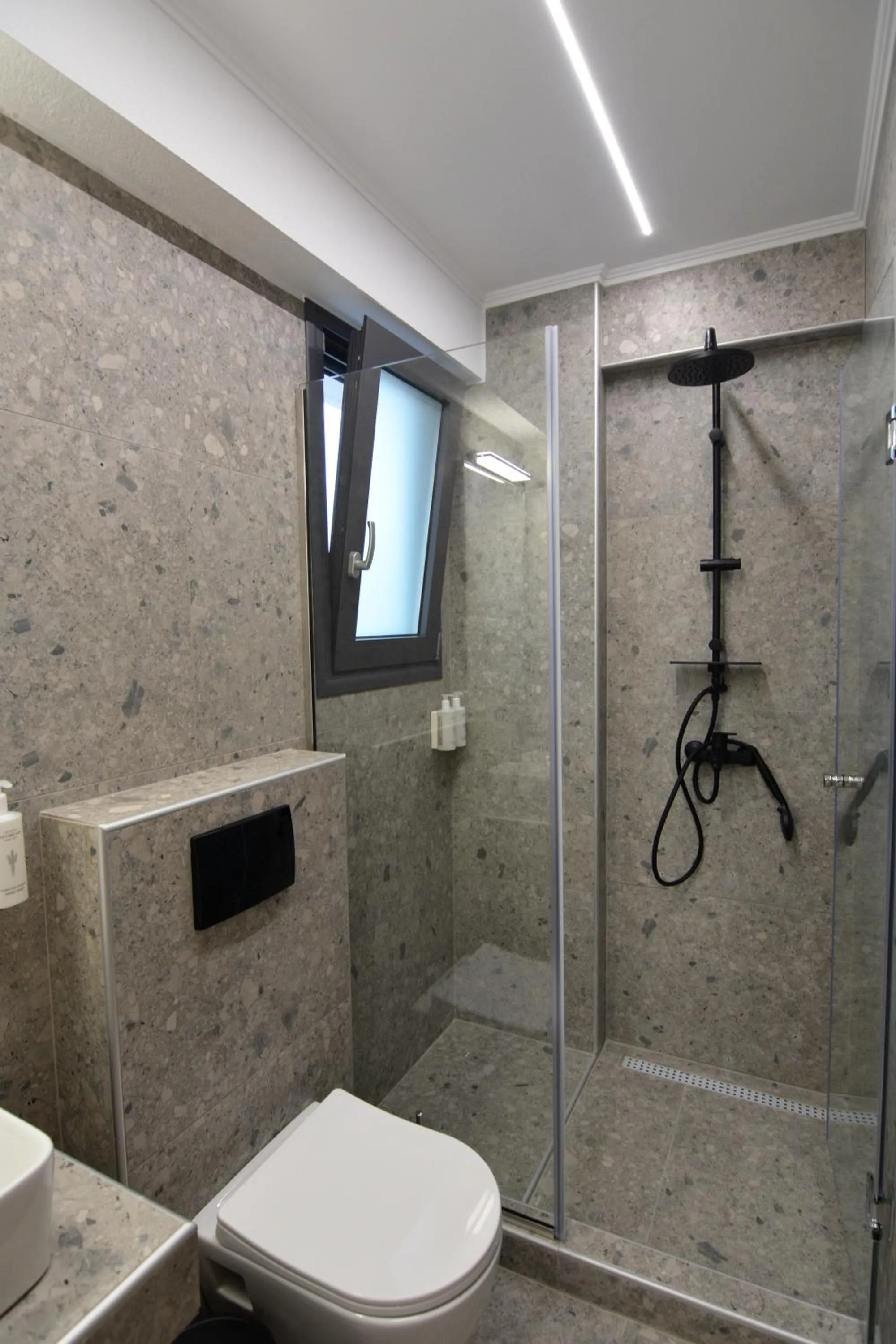 Shower in Mavili Luxury Apartments