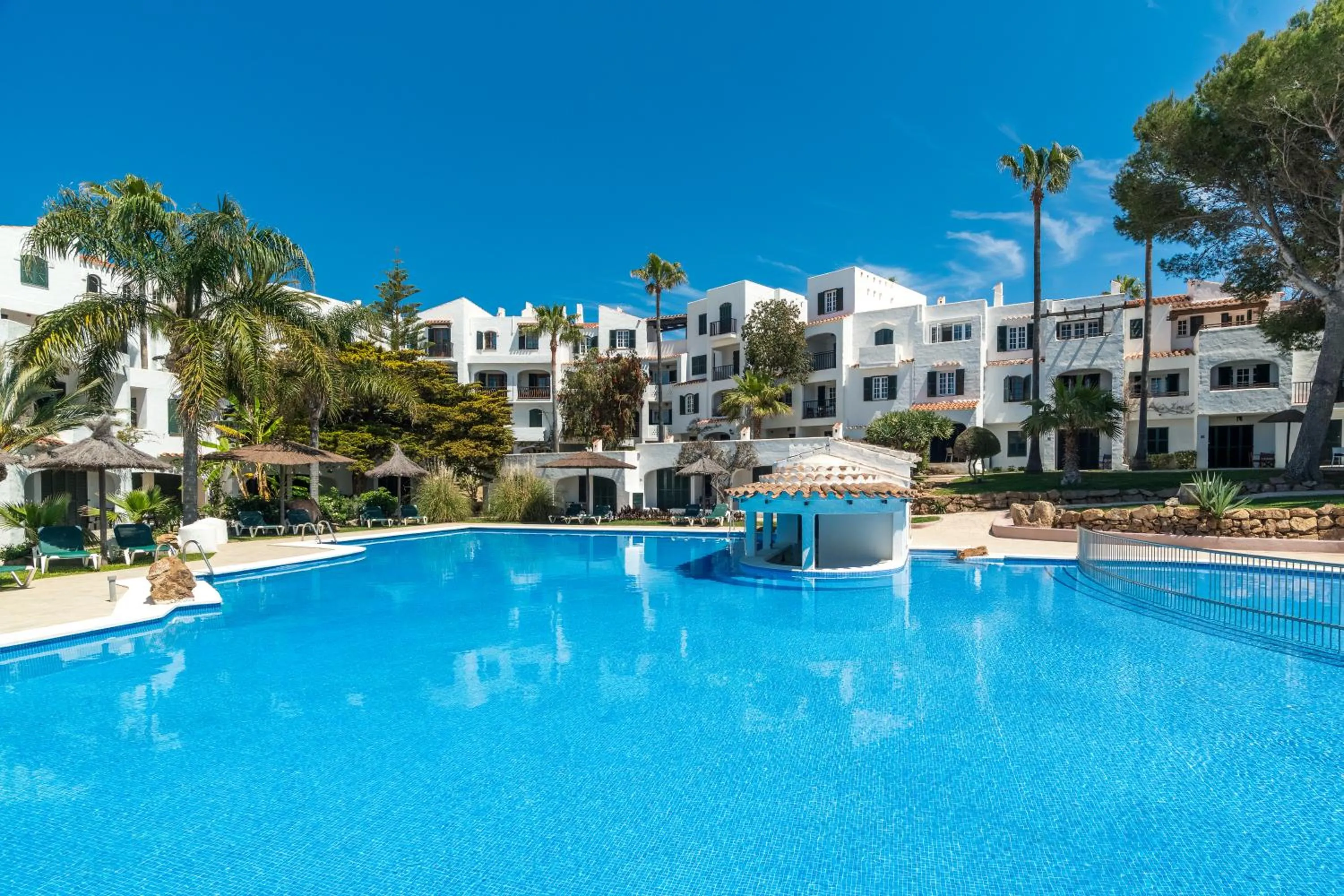 Swimming pool in FERGUS Club Carema Splash